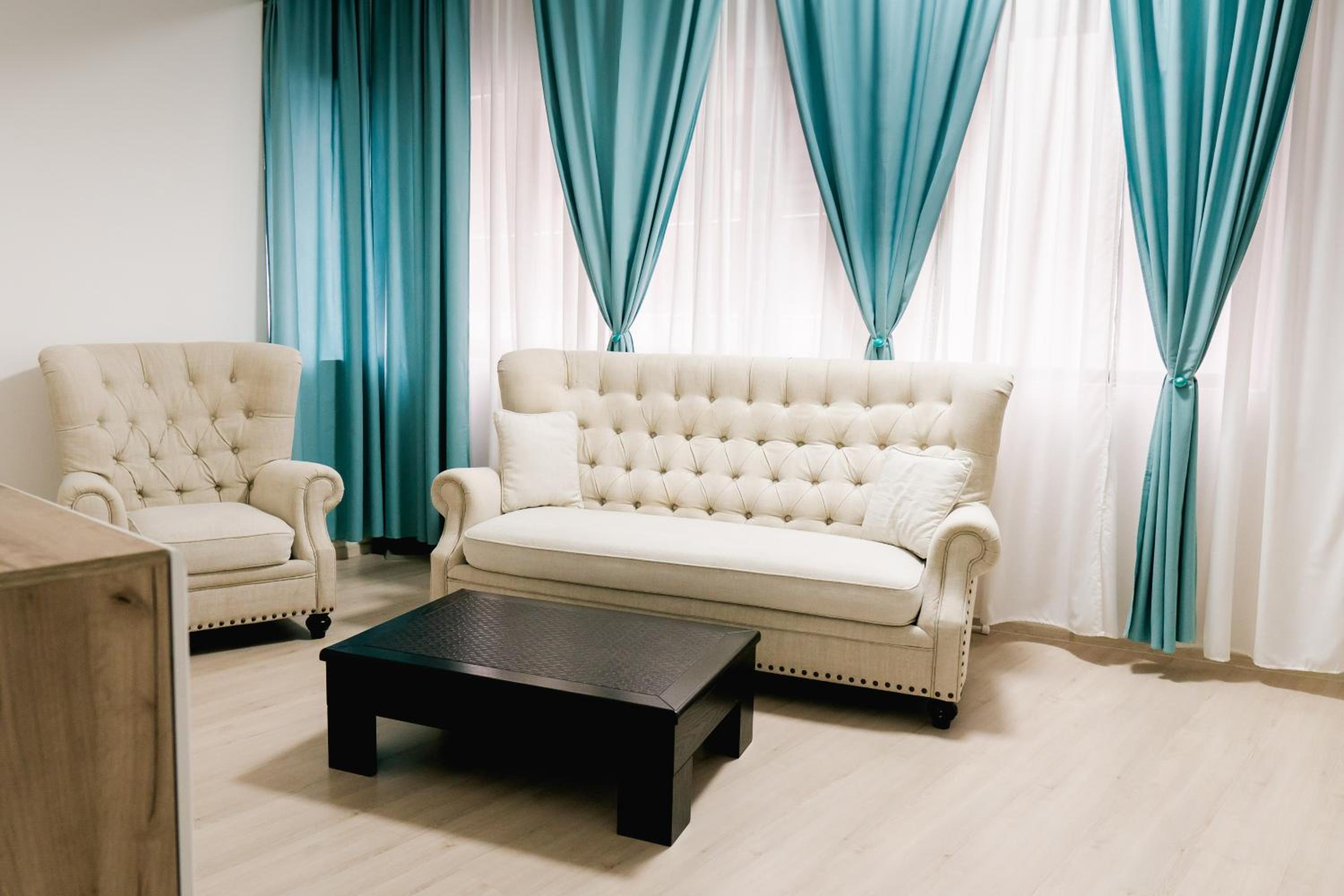 Deluxe King Studio - Photo 1
