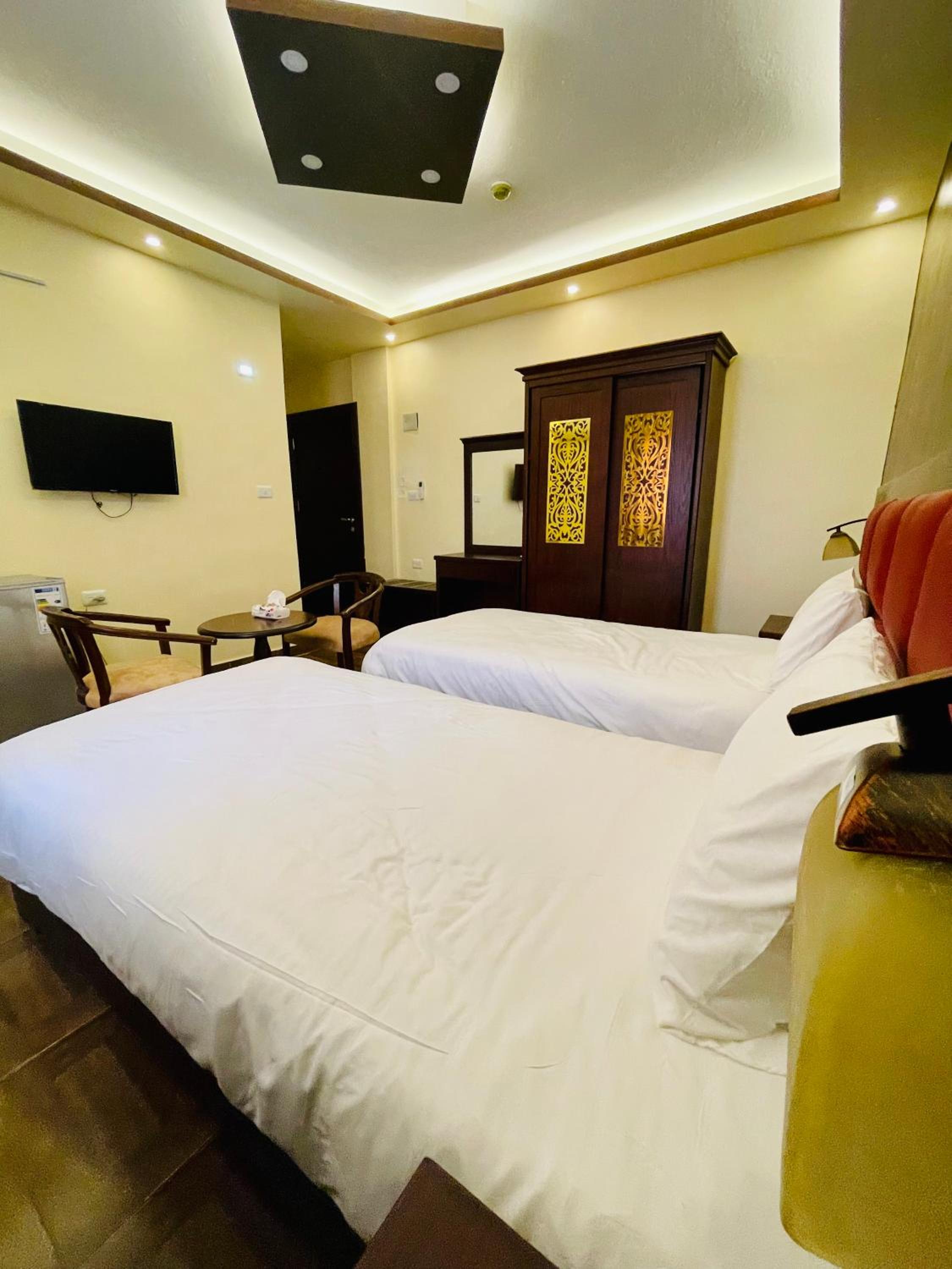 Deluxe Twin Room photo 3