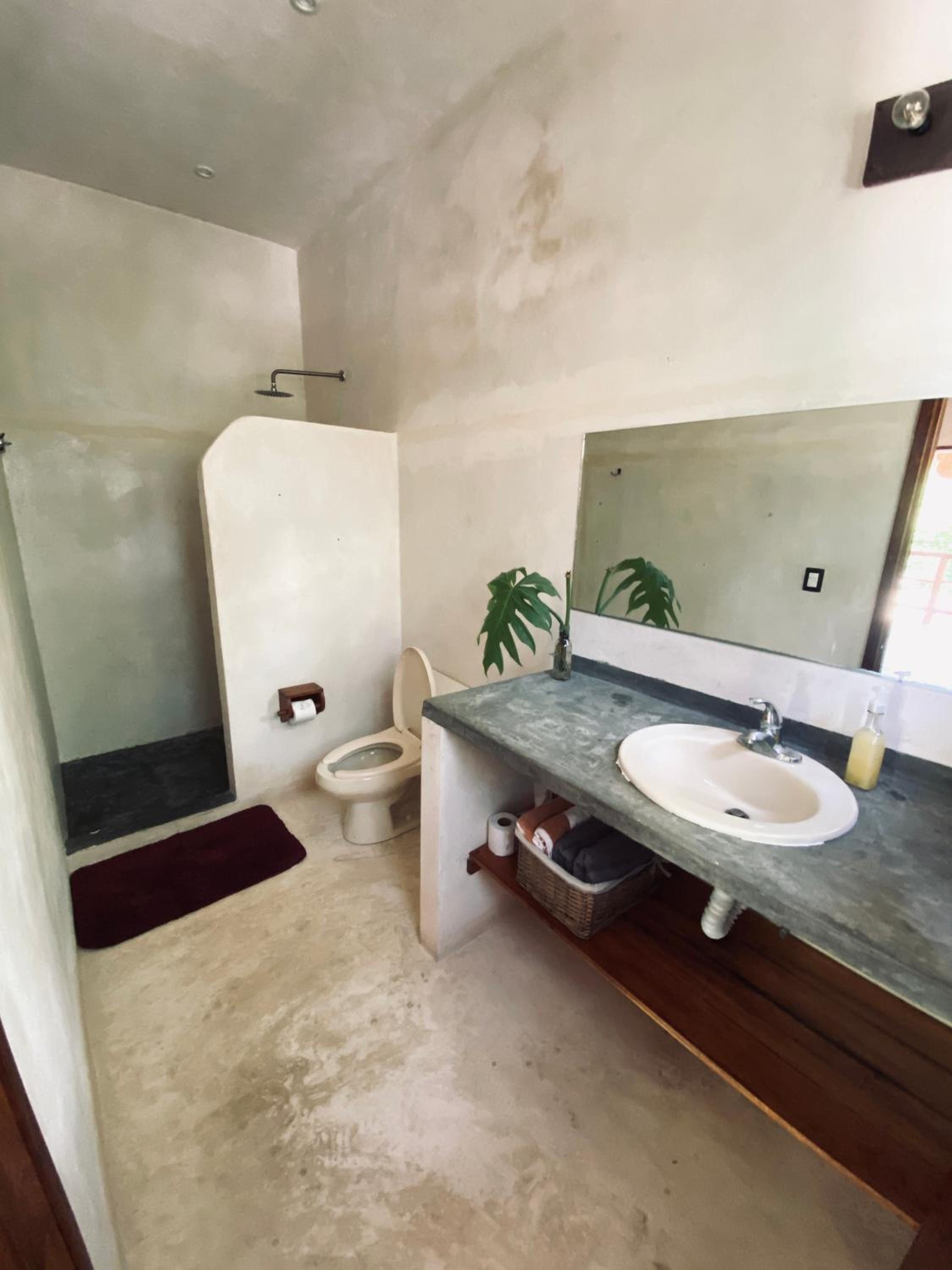 Double Room with Balcony - Photo 5