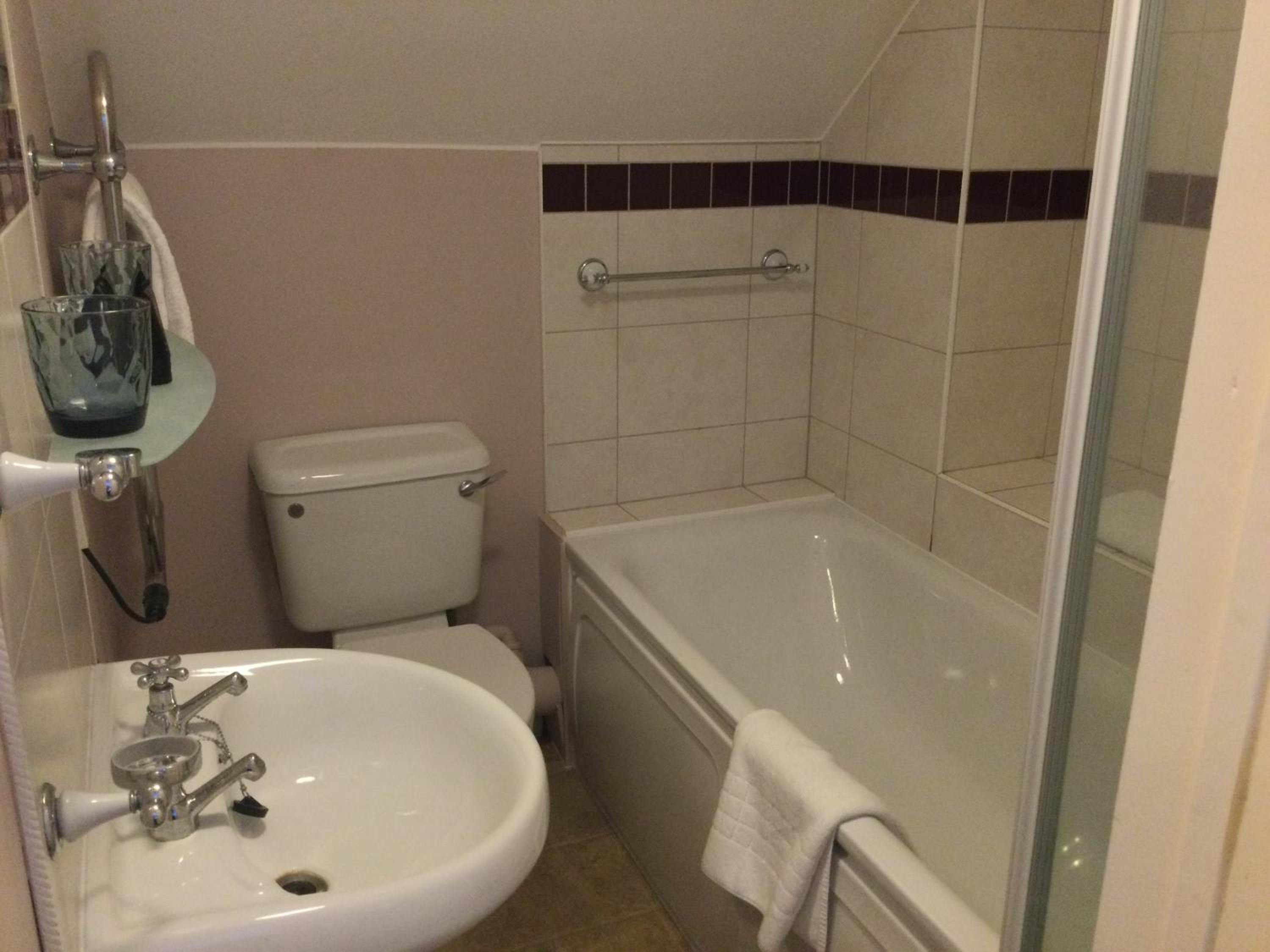 Standard Twin Room with Garden View photo 2