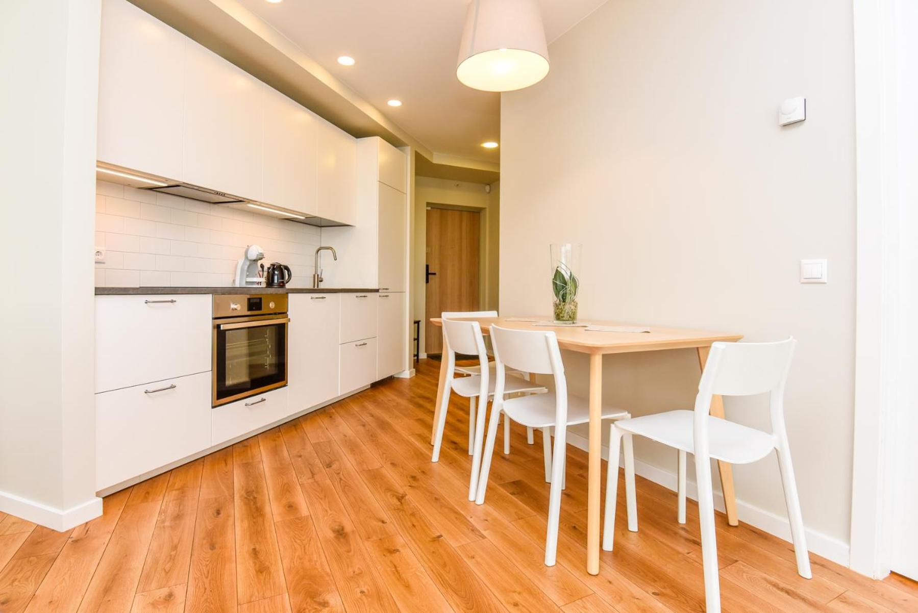 Apartment with Sea View - Photo 9