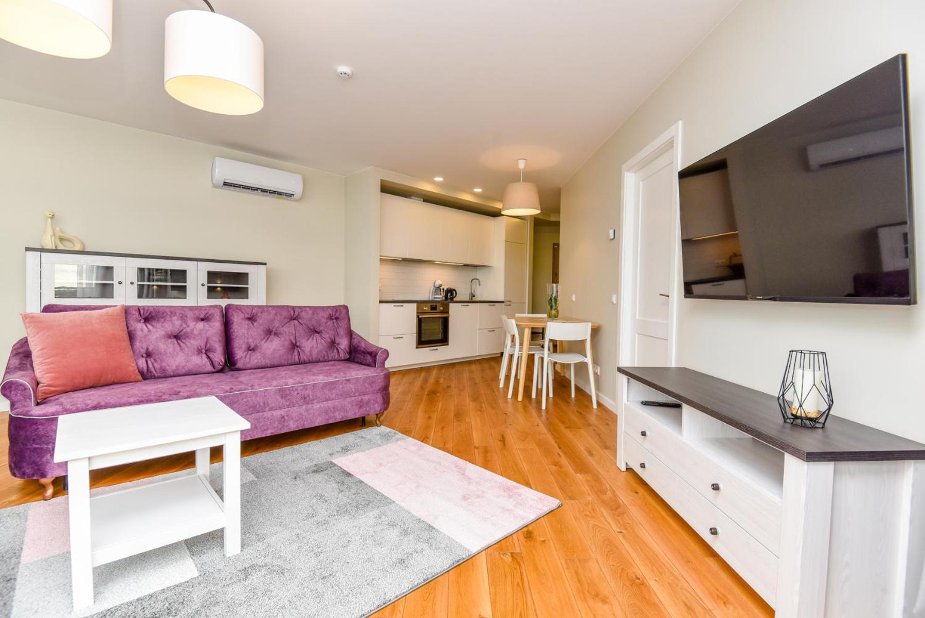 Apartment with Sea View - Photo 8