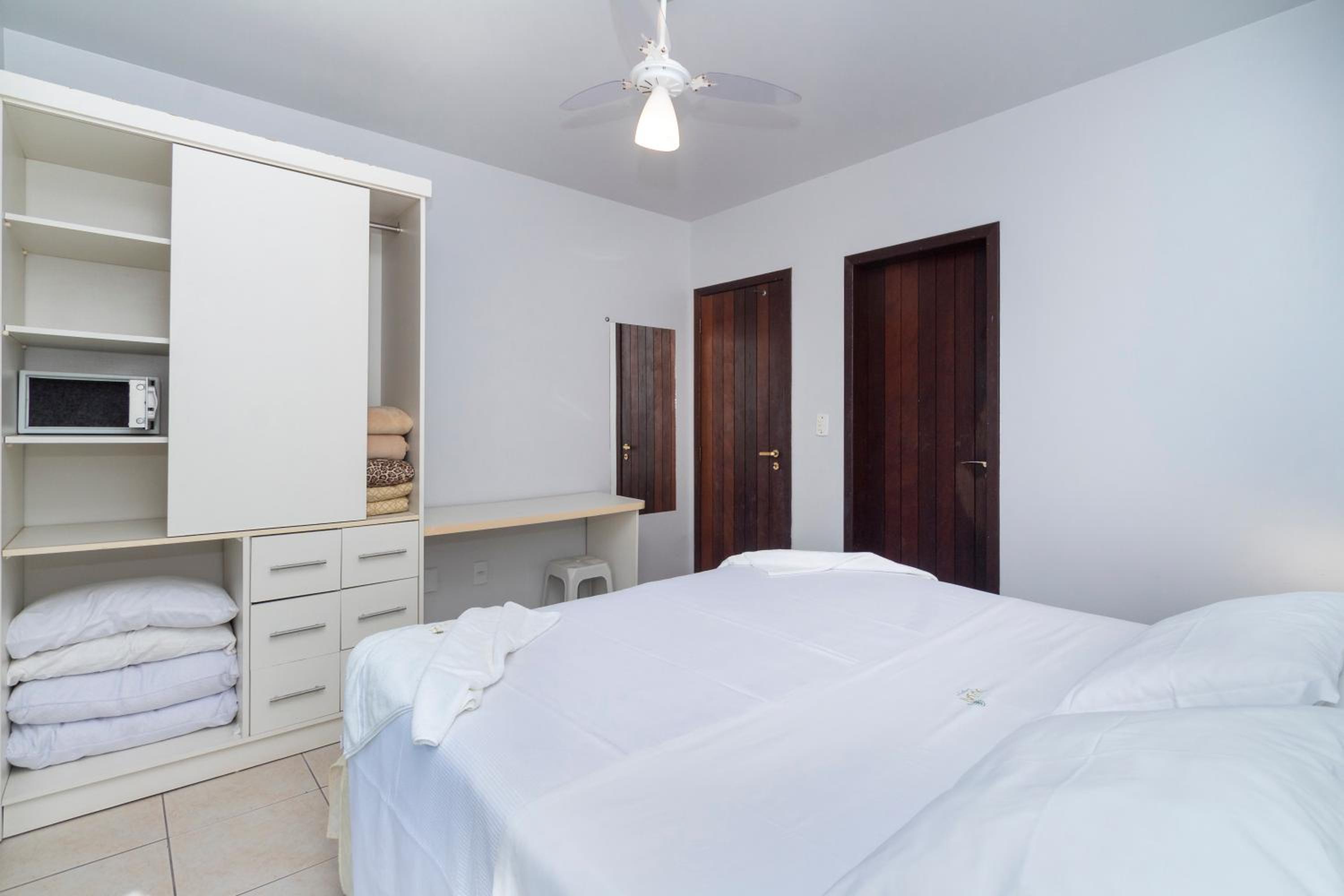 One-Bedroom Bungalow - Photo 6