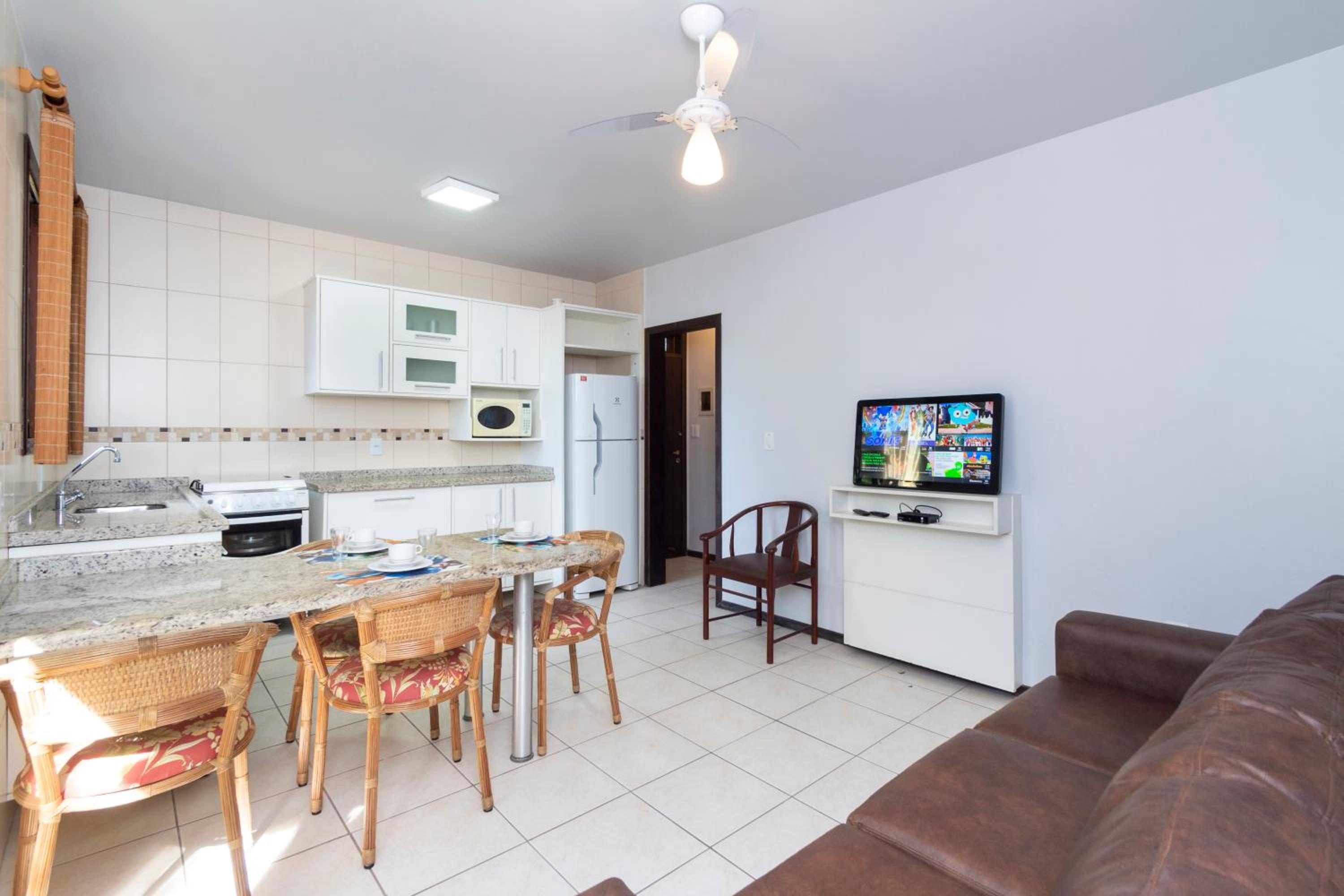 One-Bedroom Bungalow - Photo 10