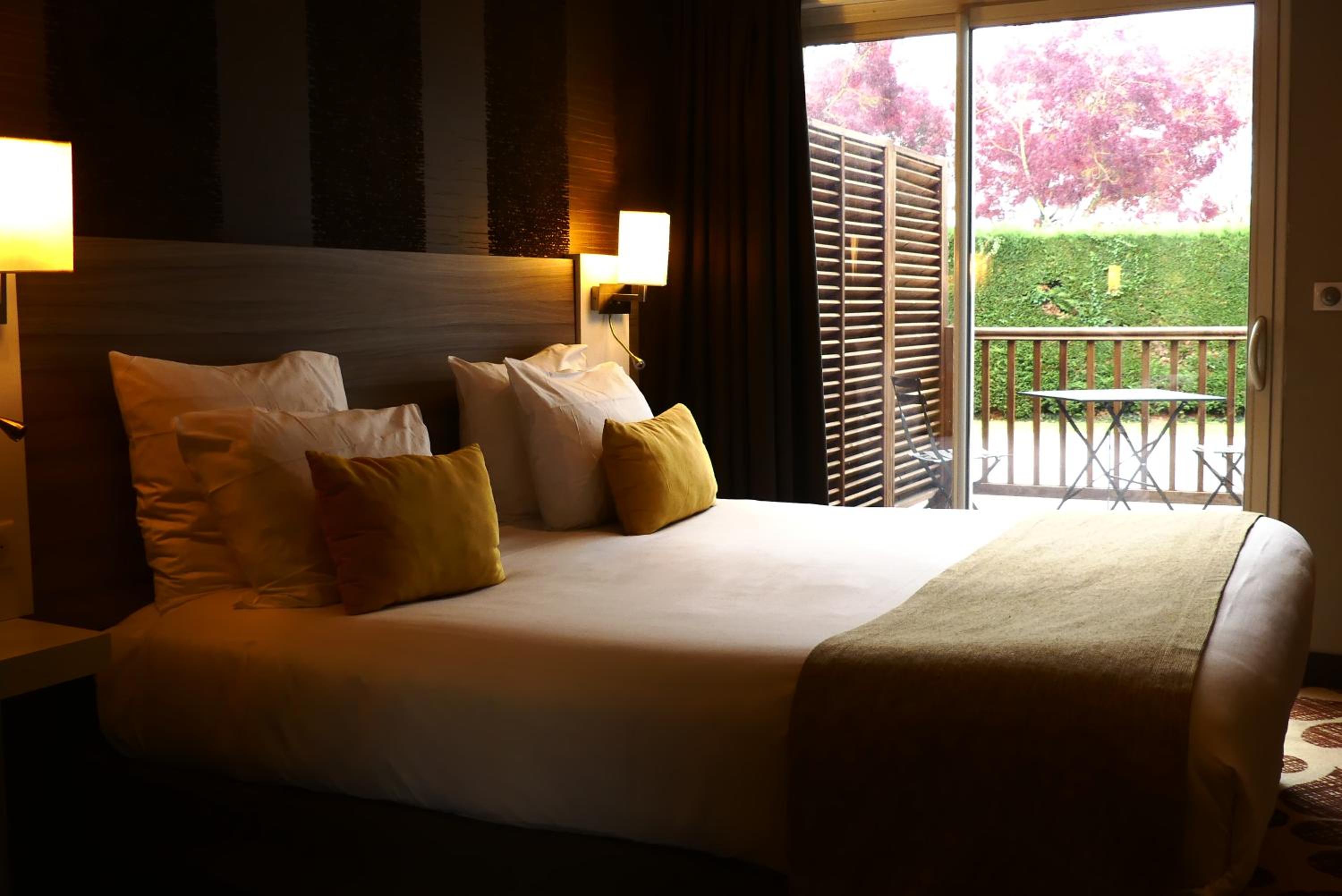 Suite with Garden View