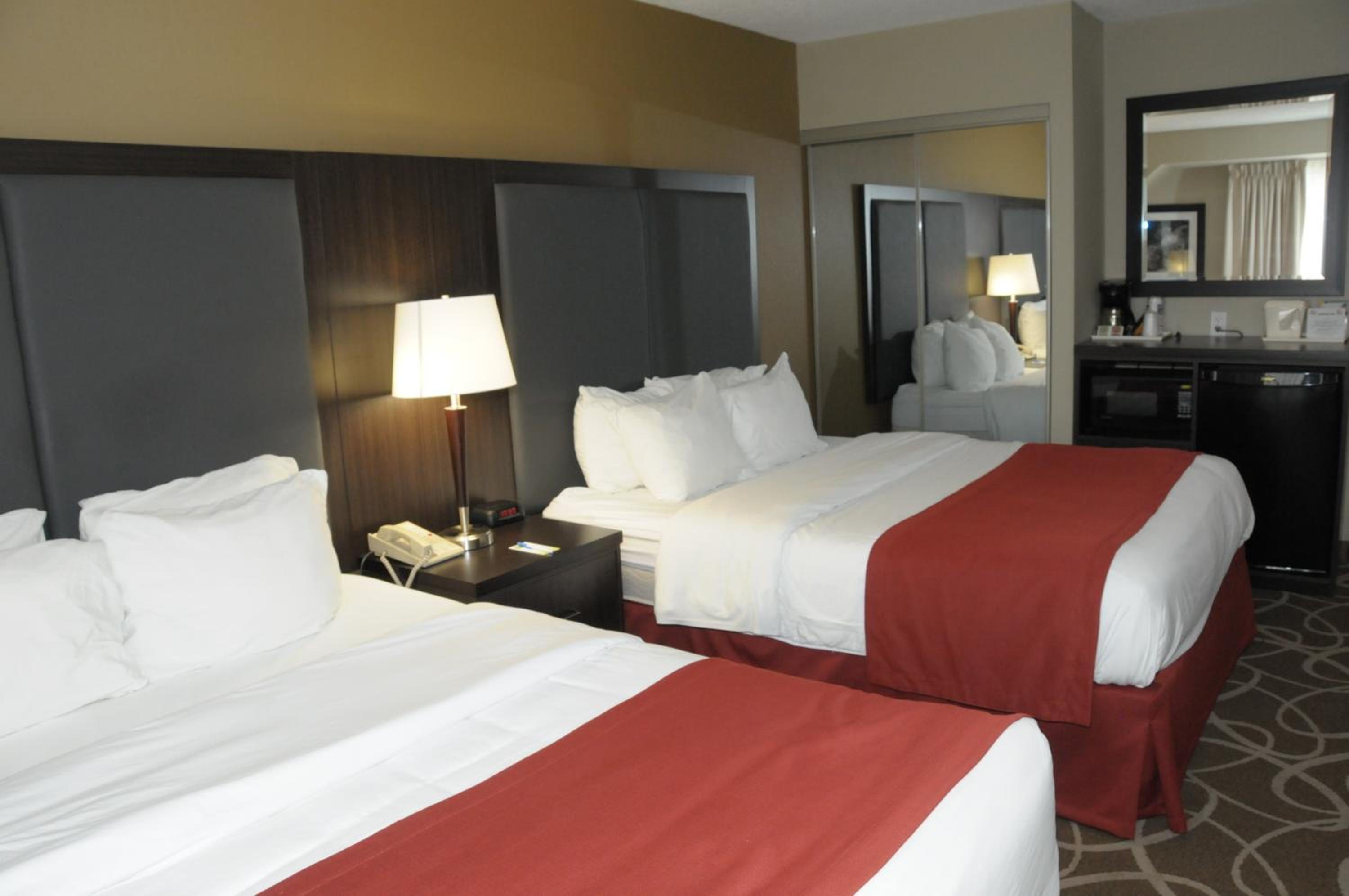 Standard Queen Room with Two Queen Beds - Top Floor - Photo 1
