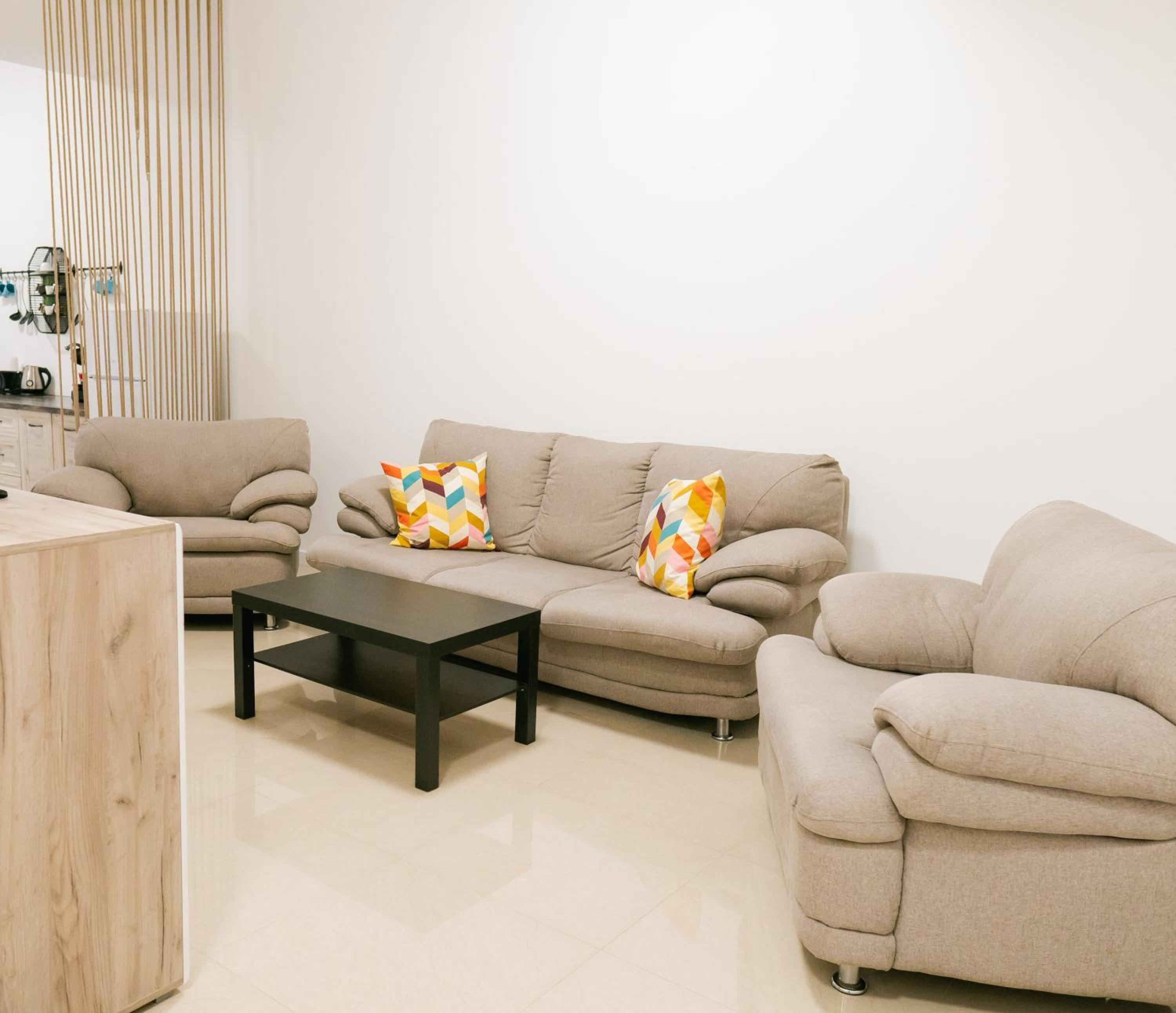 Family Studio - Photo 8