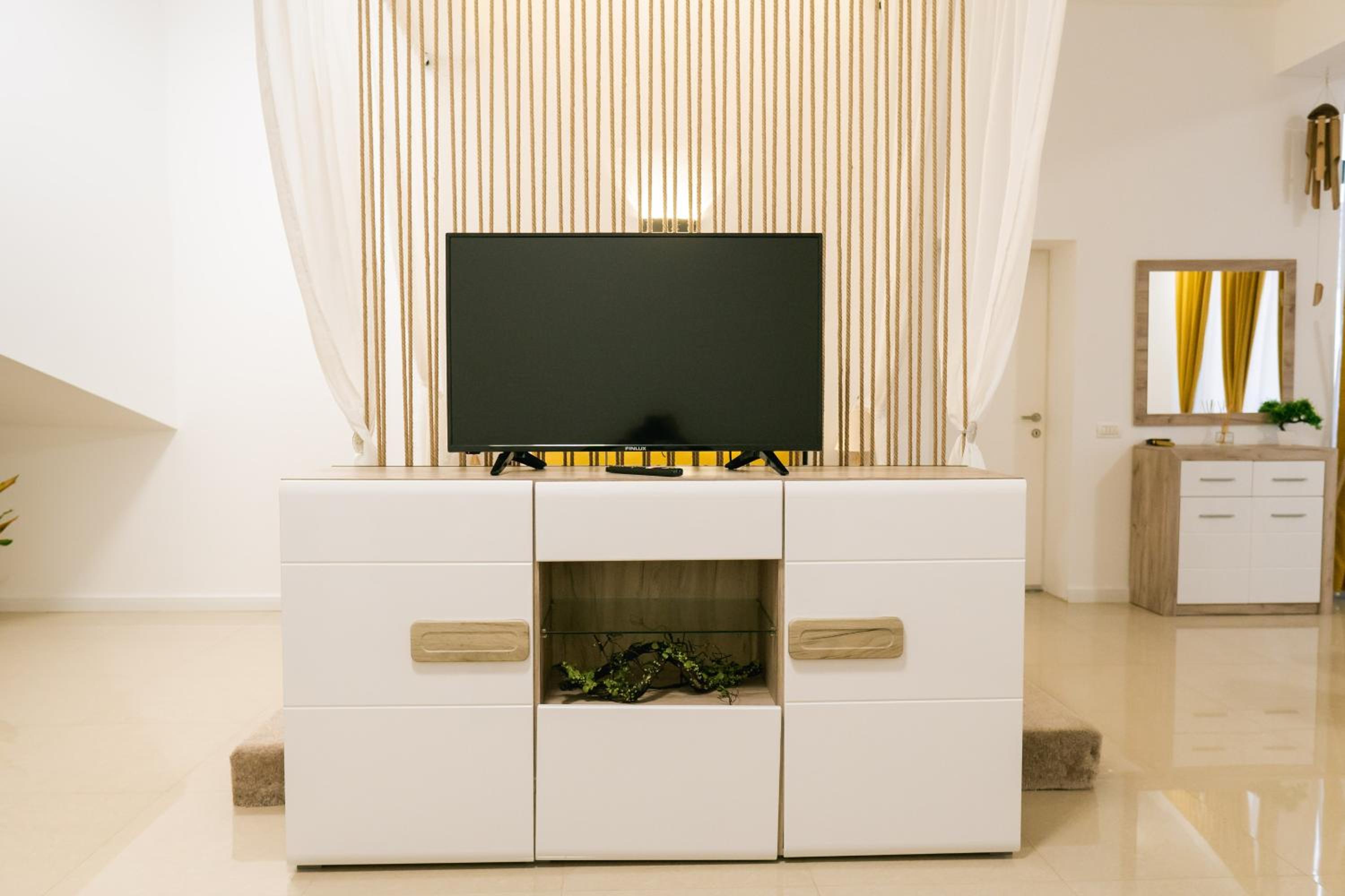 Family Studio - Photo 3