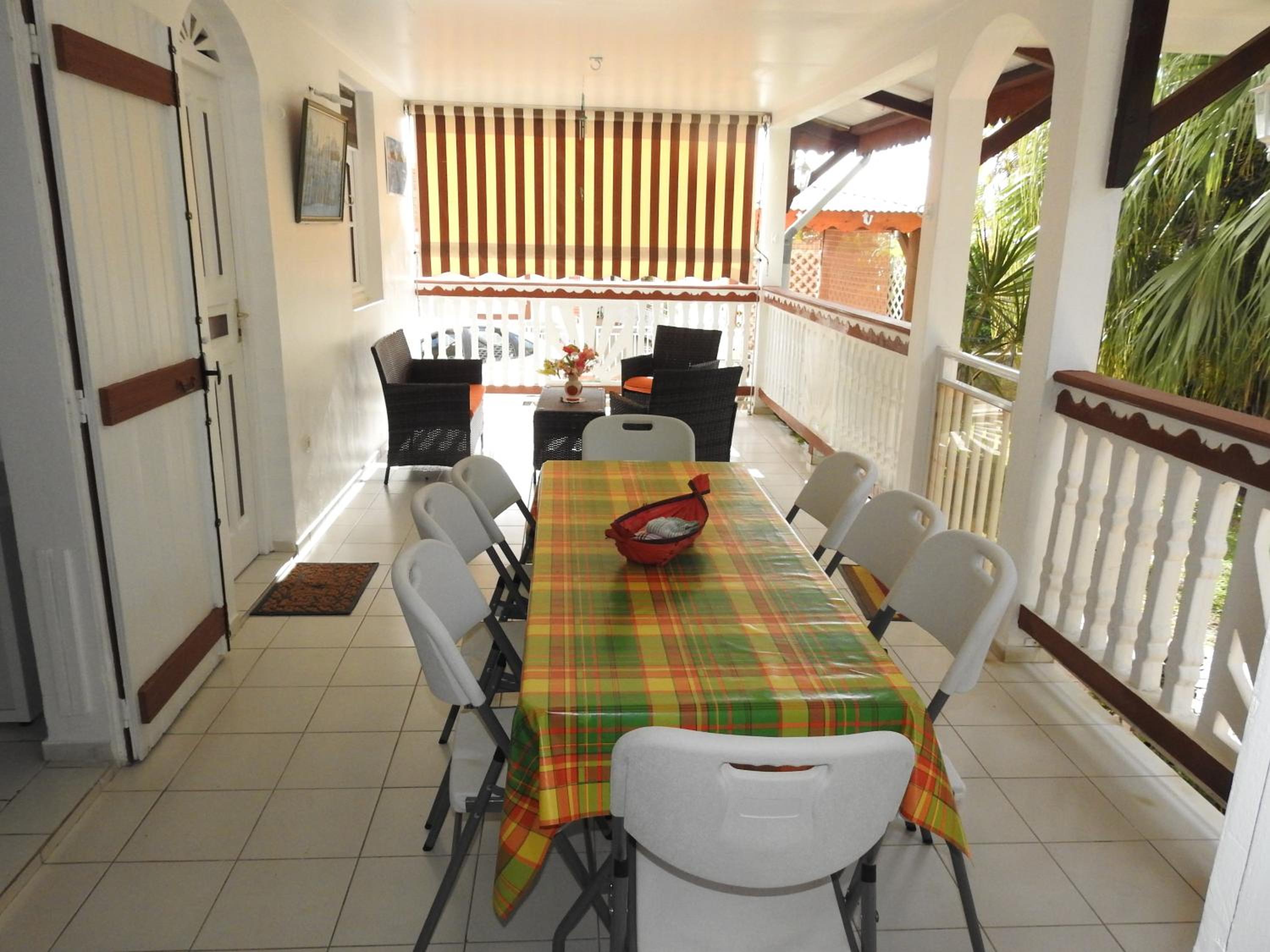 Three-Bedroom House photo 2