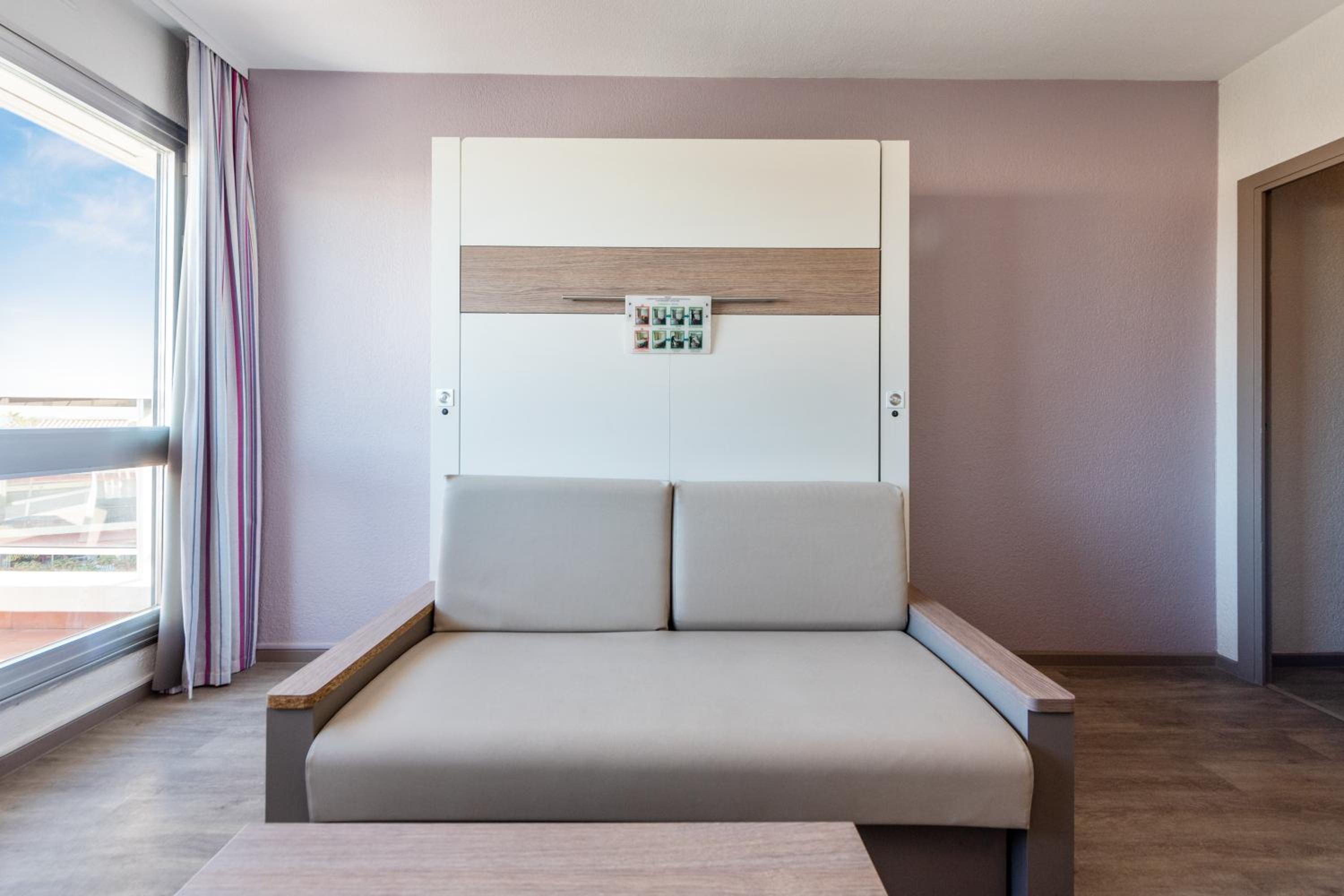 Studio with Sleeping Alcove and Air Conditioning (4 People) - Sea View - Photo 3