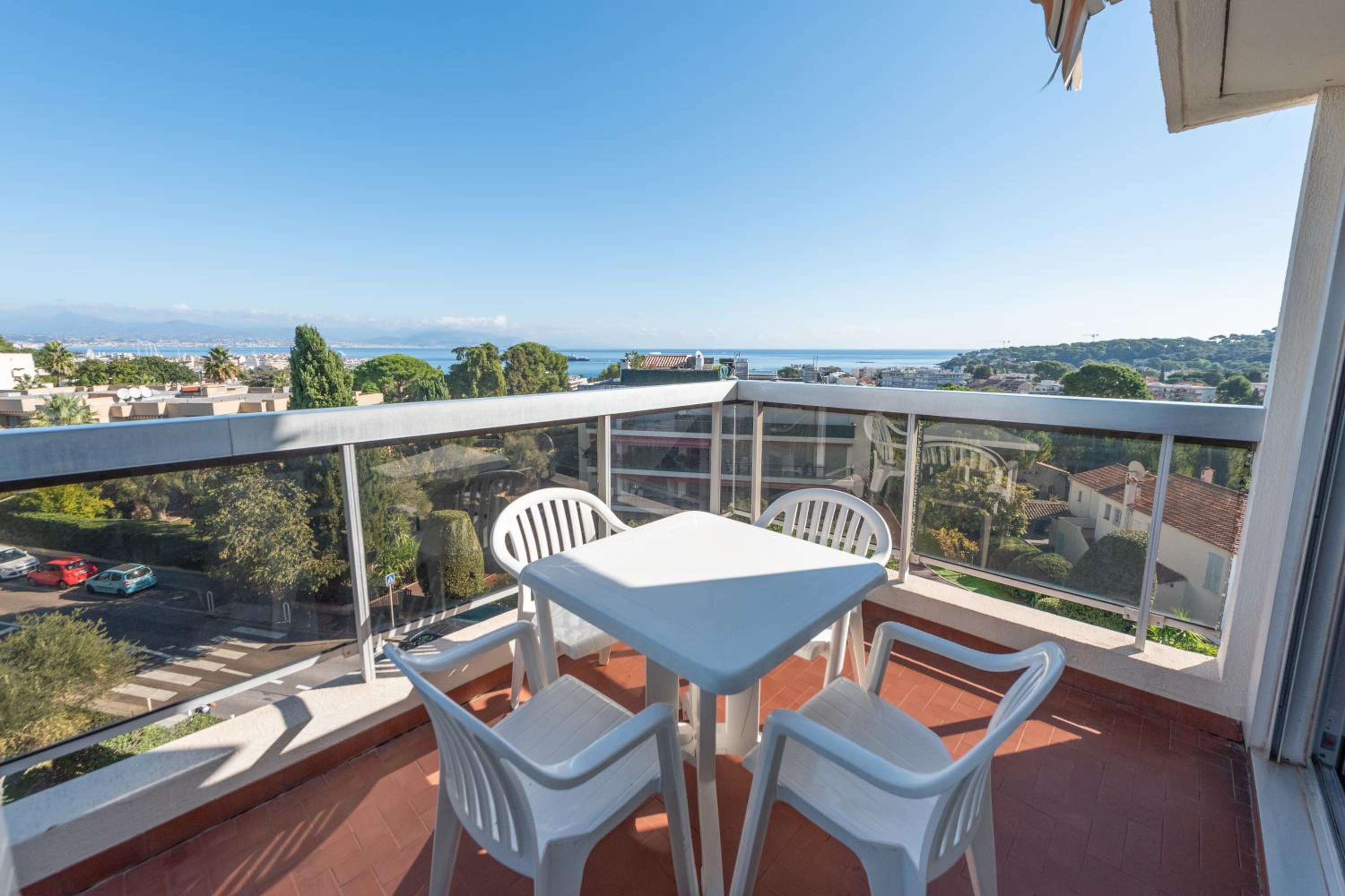 Studio with Sleeping Alcove and Air Conditioning (4 People) - Sea View - Photo 4