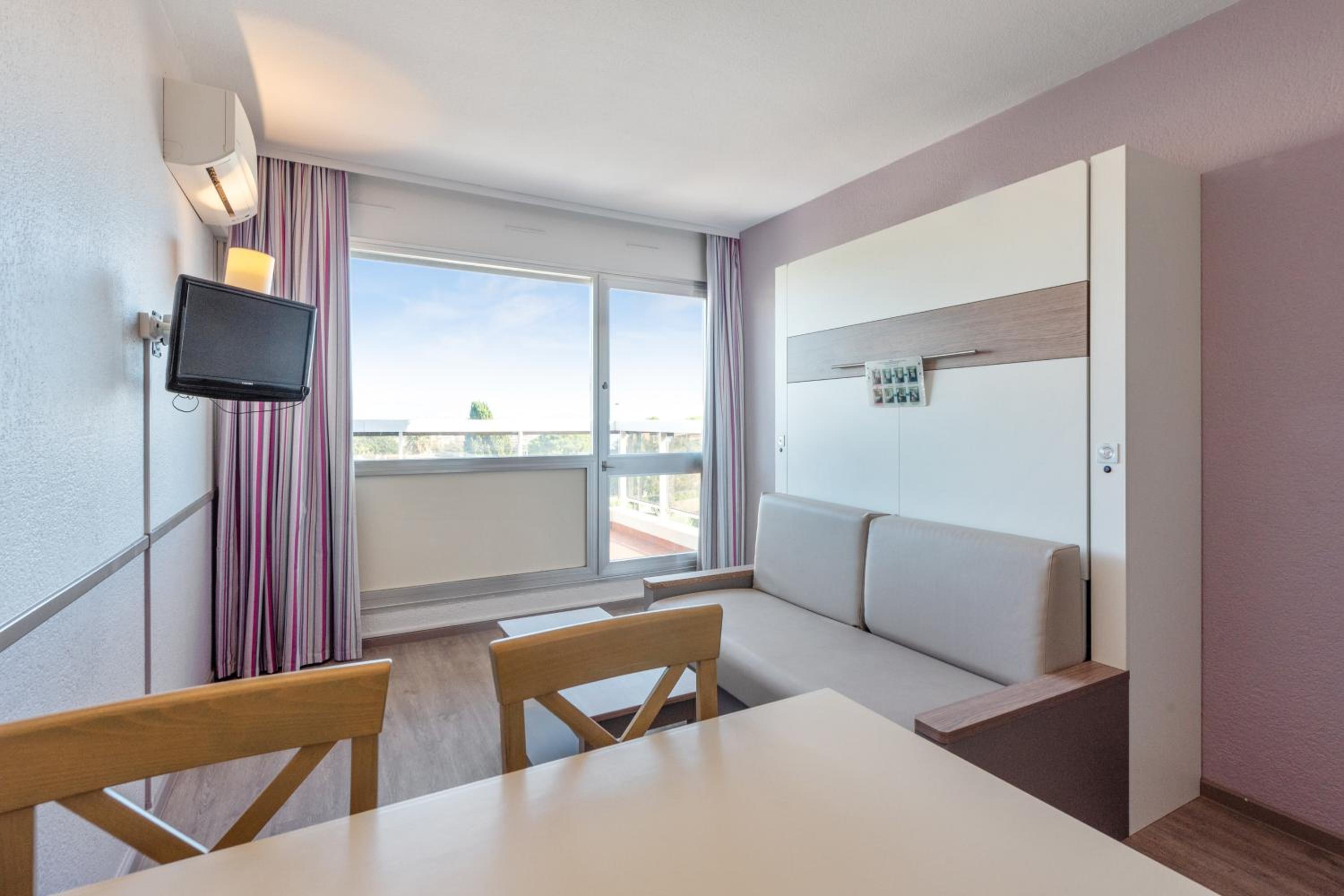 Studio with Sleeping Alcove and Air Conditioning (4 People) - Sea View - Photo 1