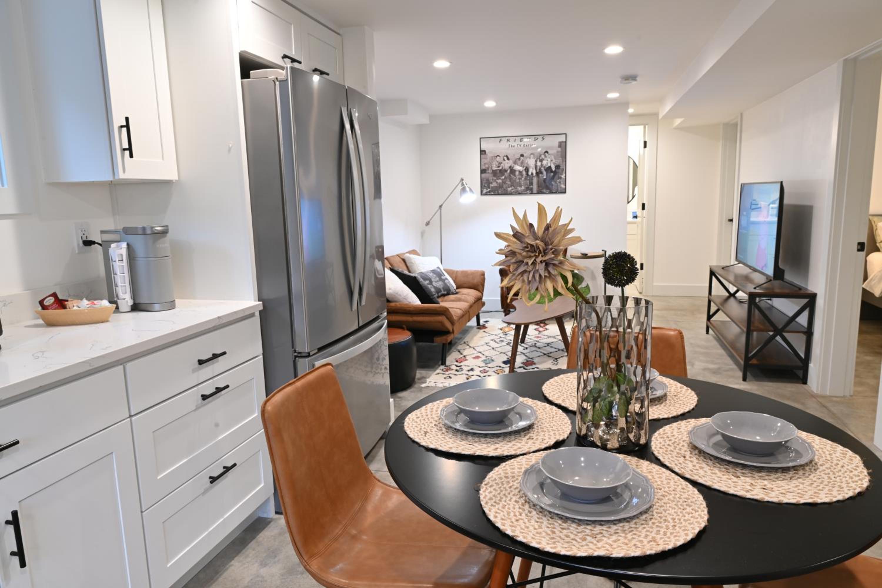 Two-Bedroom House - Photo 23