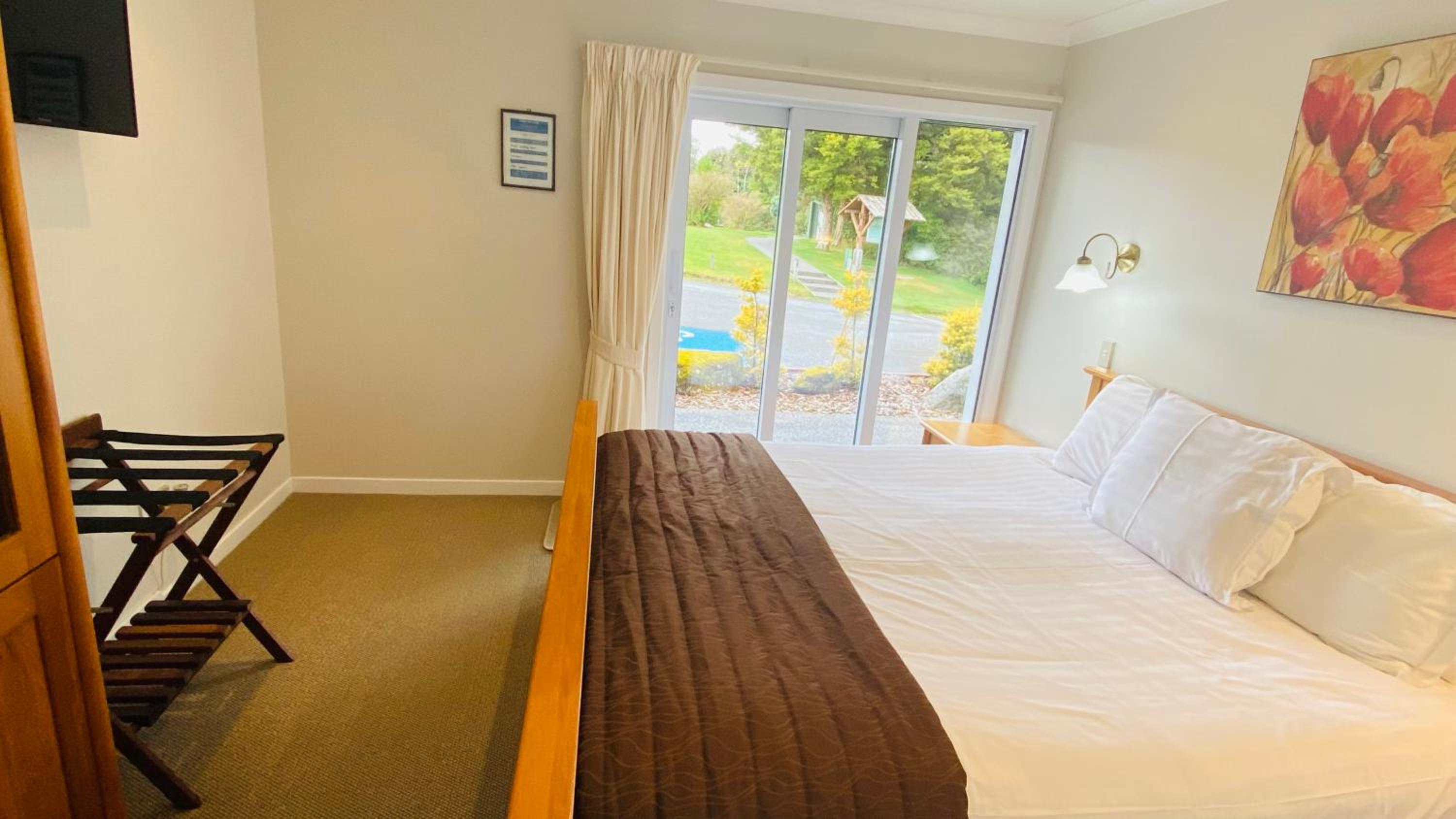 Double Room - Photo 10