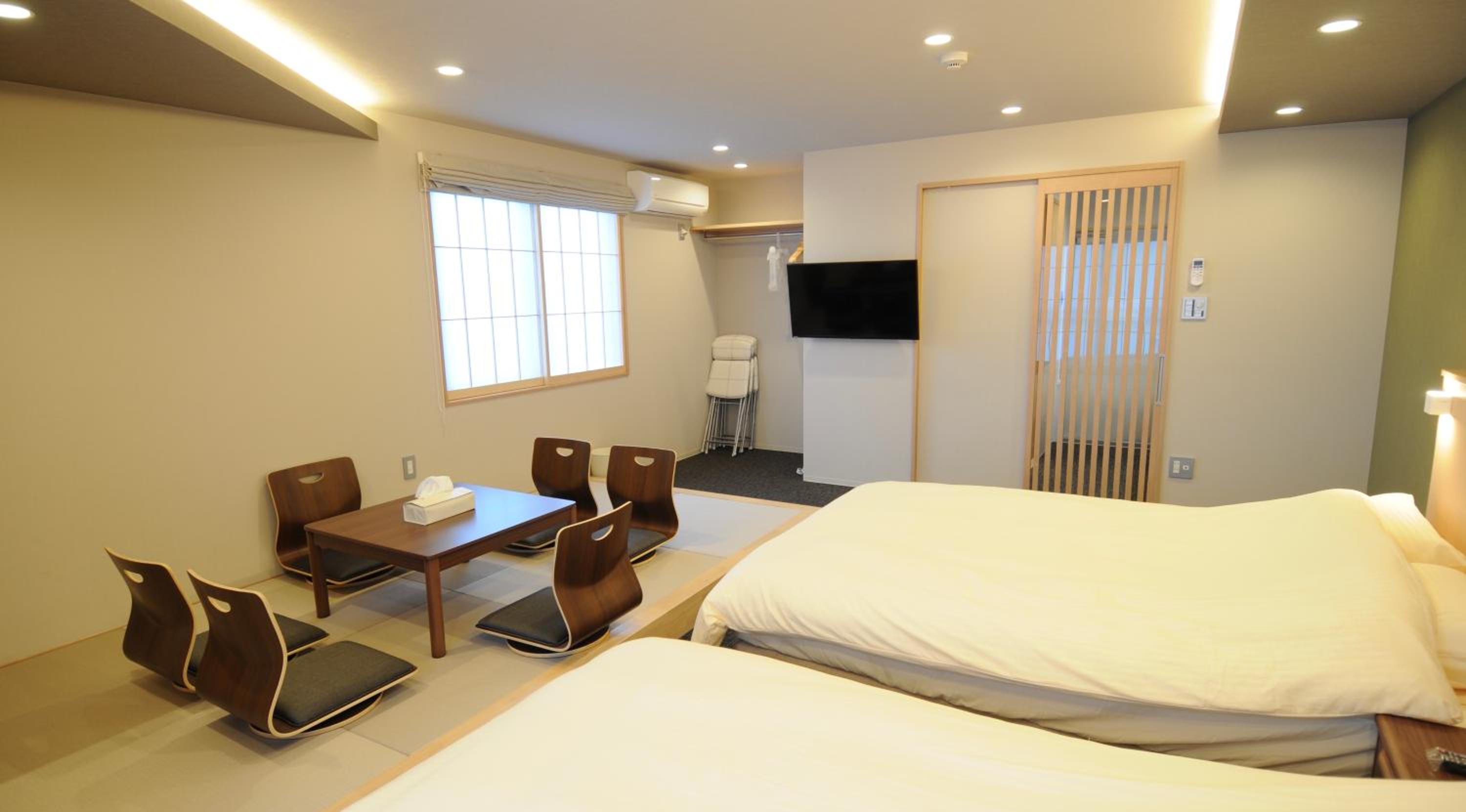 Deluxe Suite