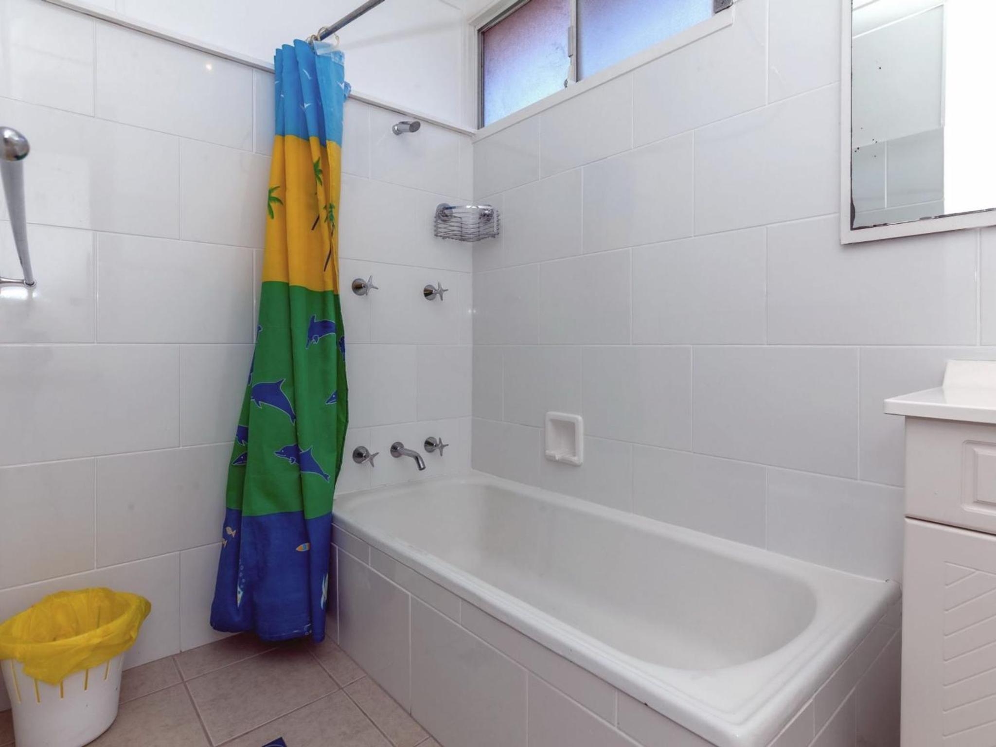 Four-Bedroom House photo 2