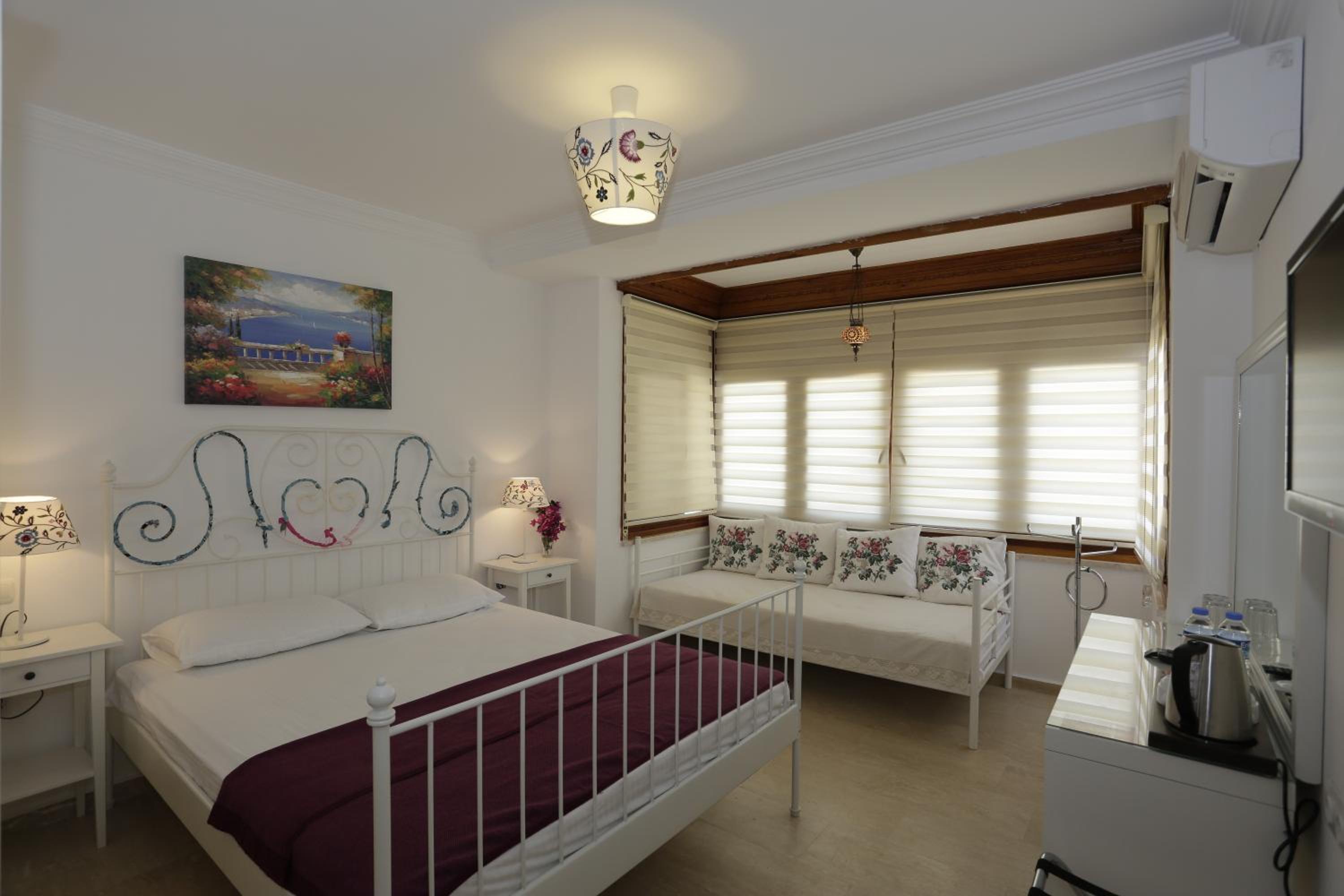 Standard Triple Room photo 2