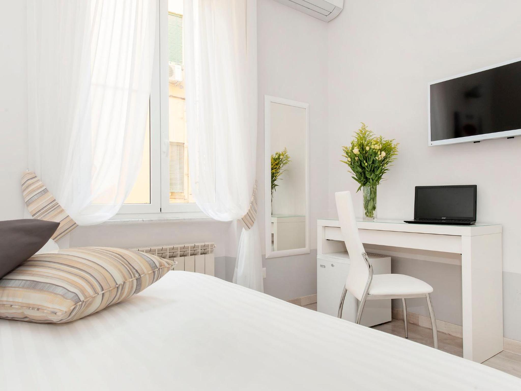 Double or Twin Room photo 2
