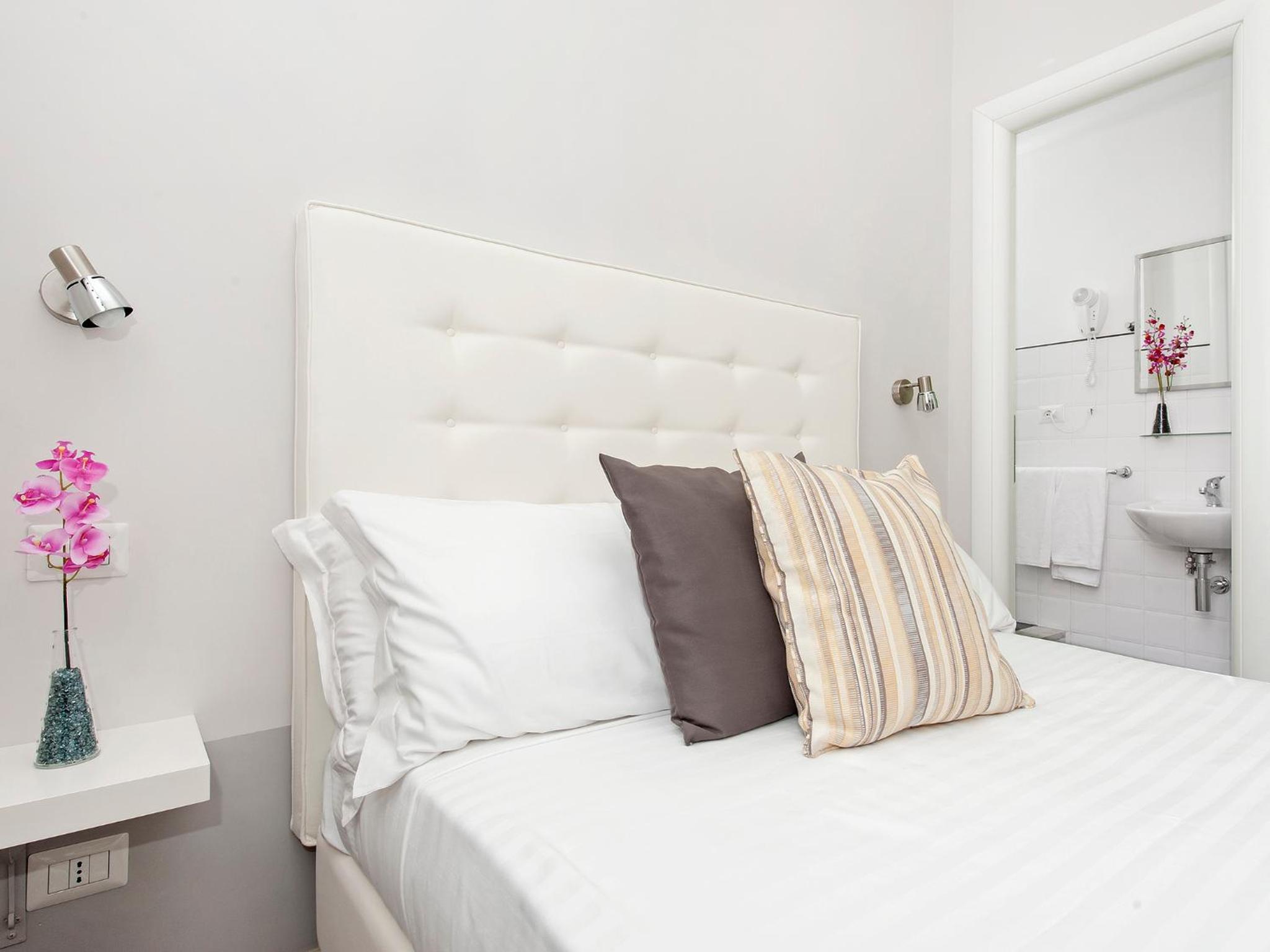 Economy Double Room photo 3