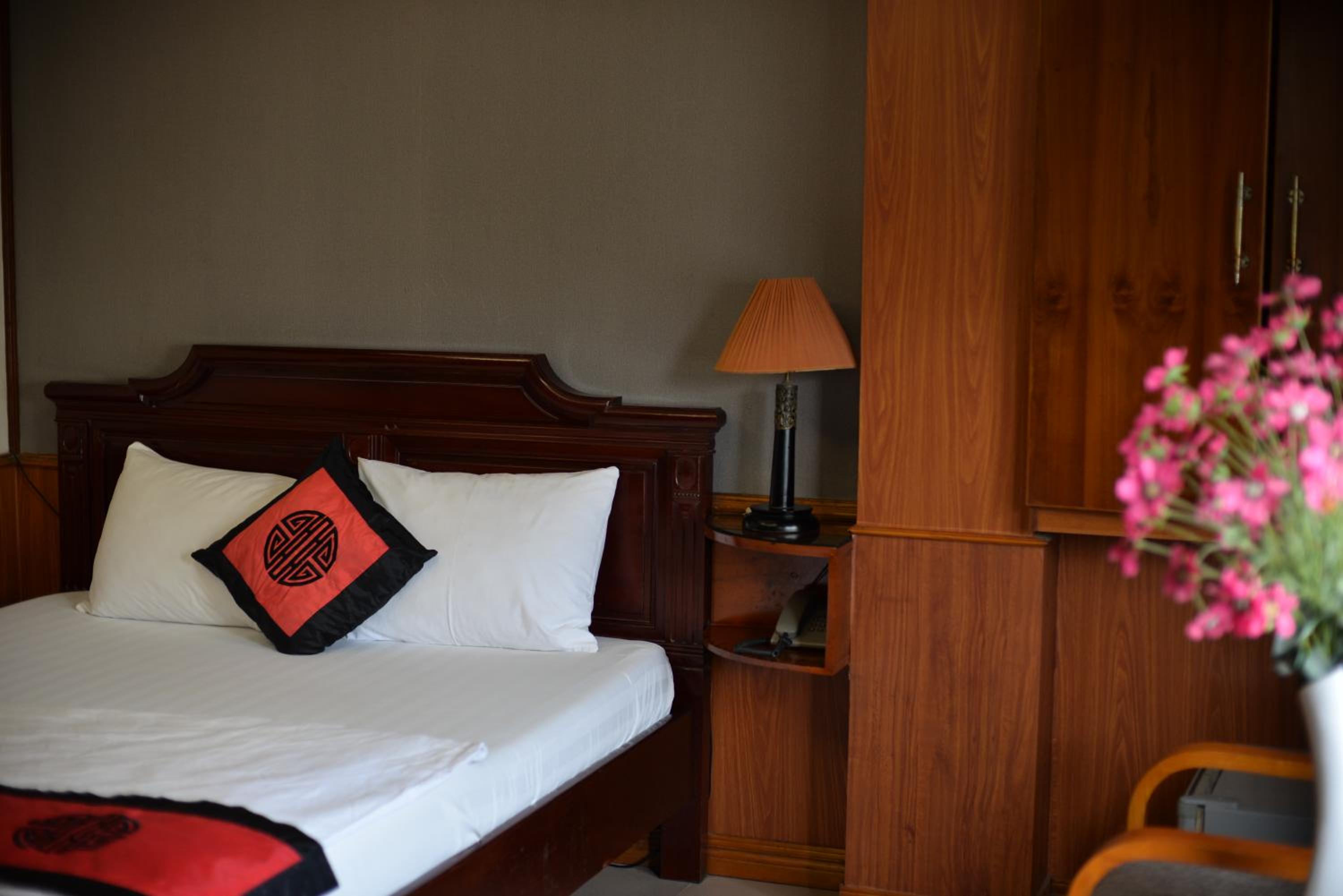 Large Double Room