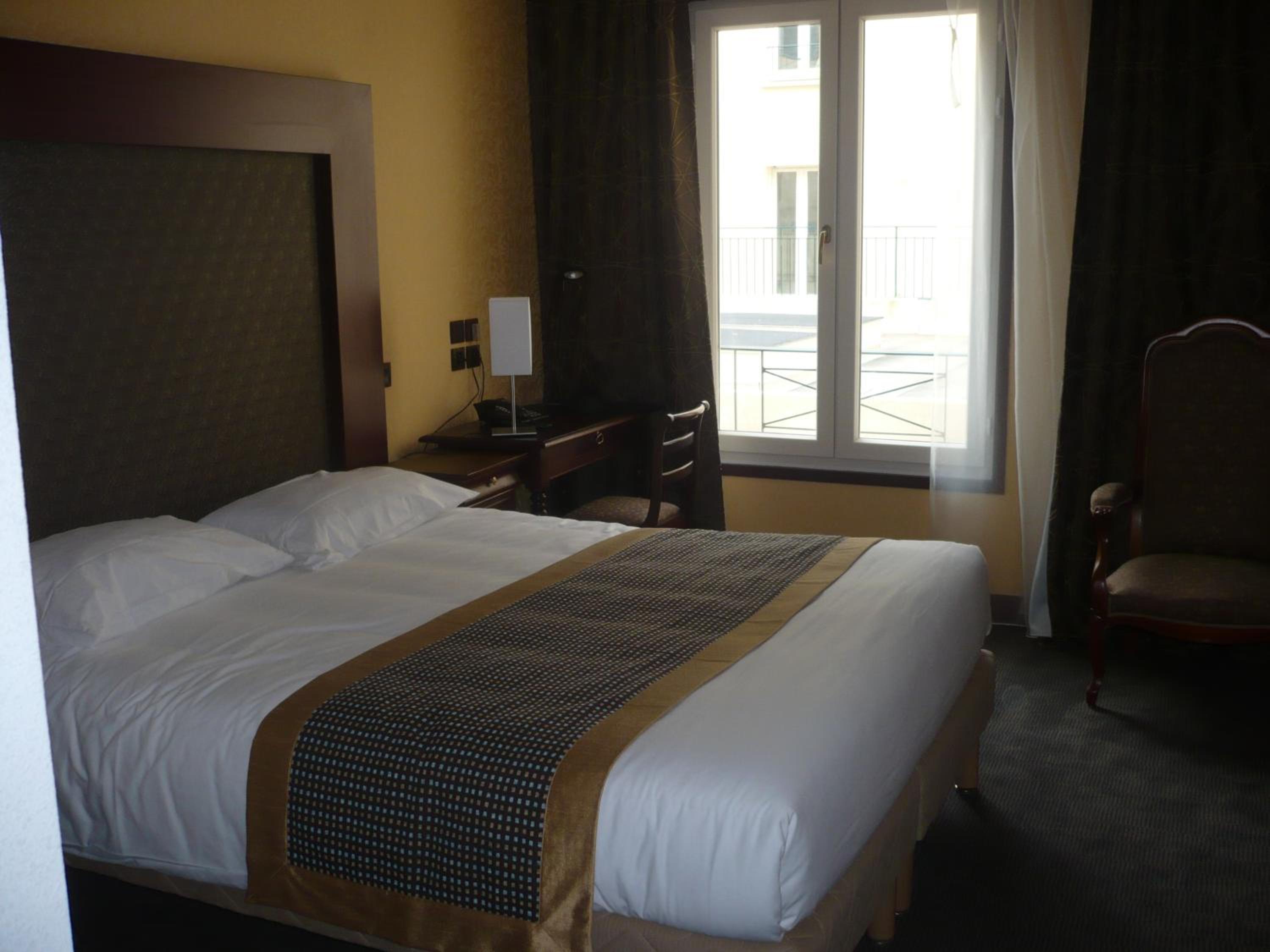 Double Room - Photo 5