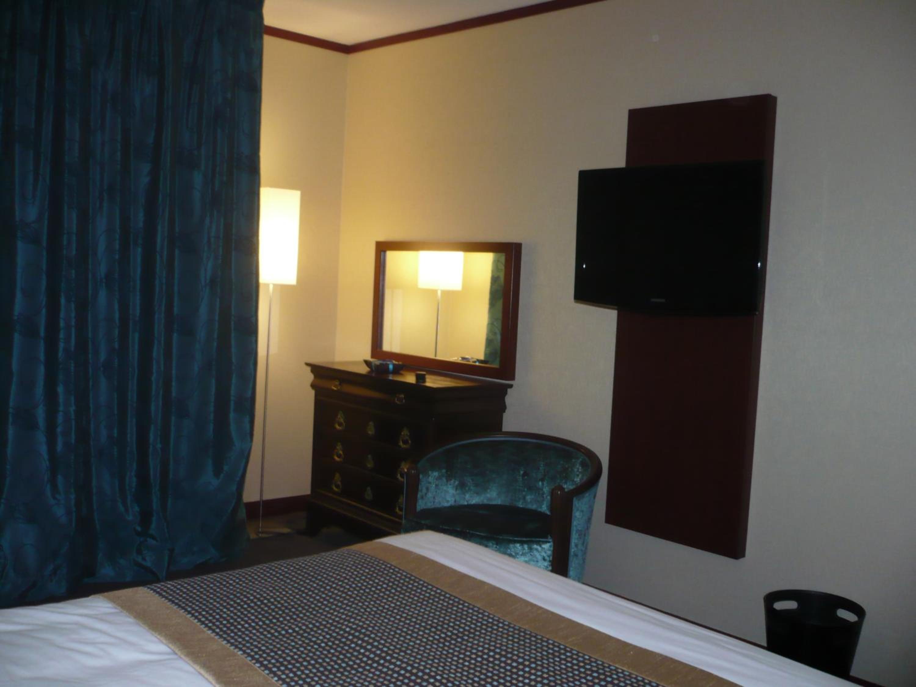 Suite - Photo 2