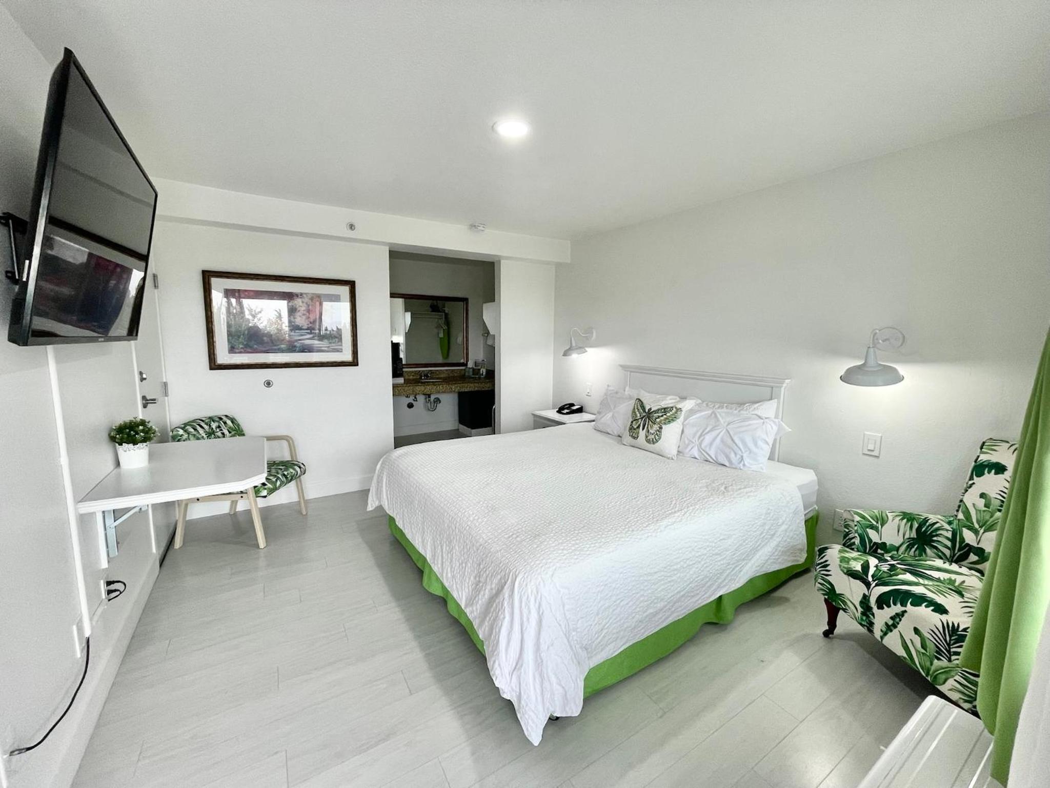 Deluxe Family Room - Photo 1