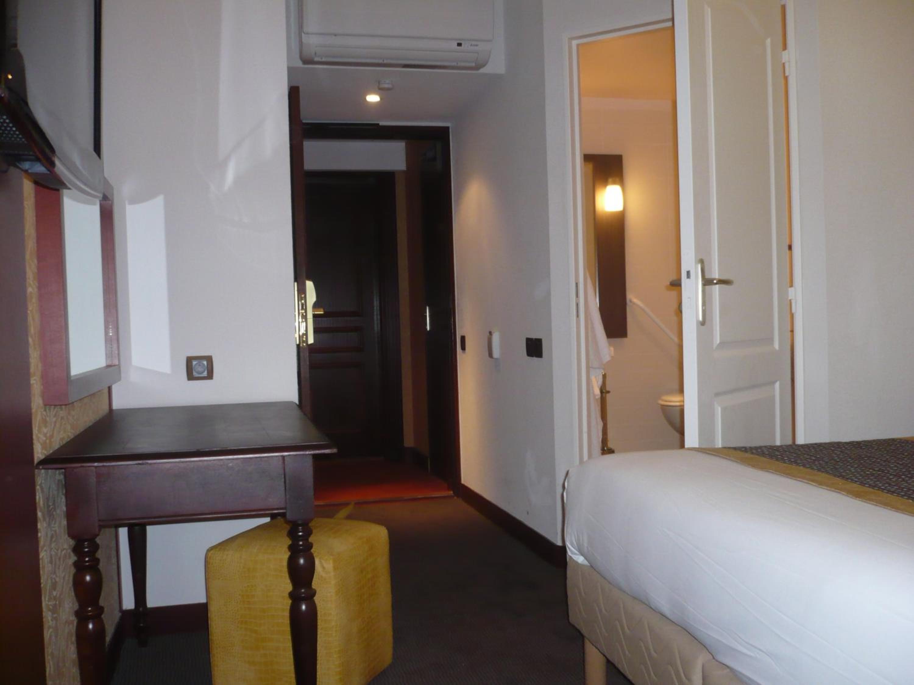 Double Room - Photo 3