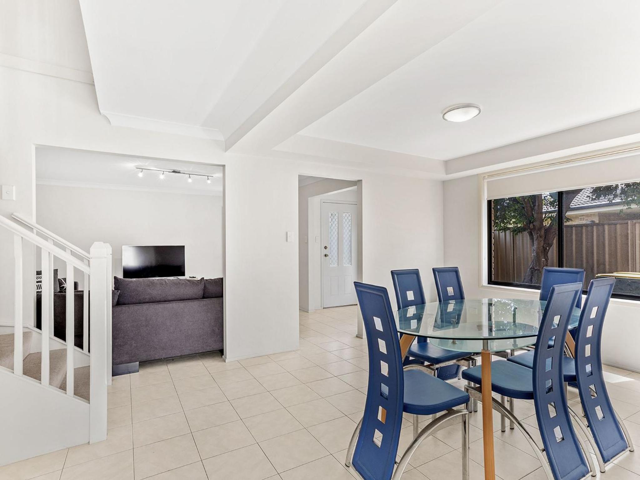 Four-Bedroom House photo 3