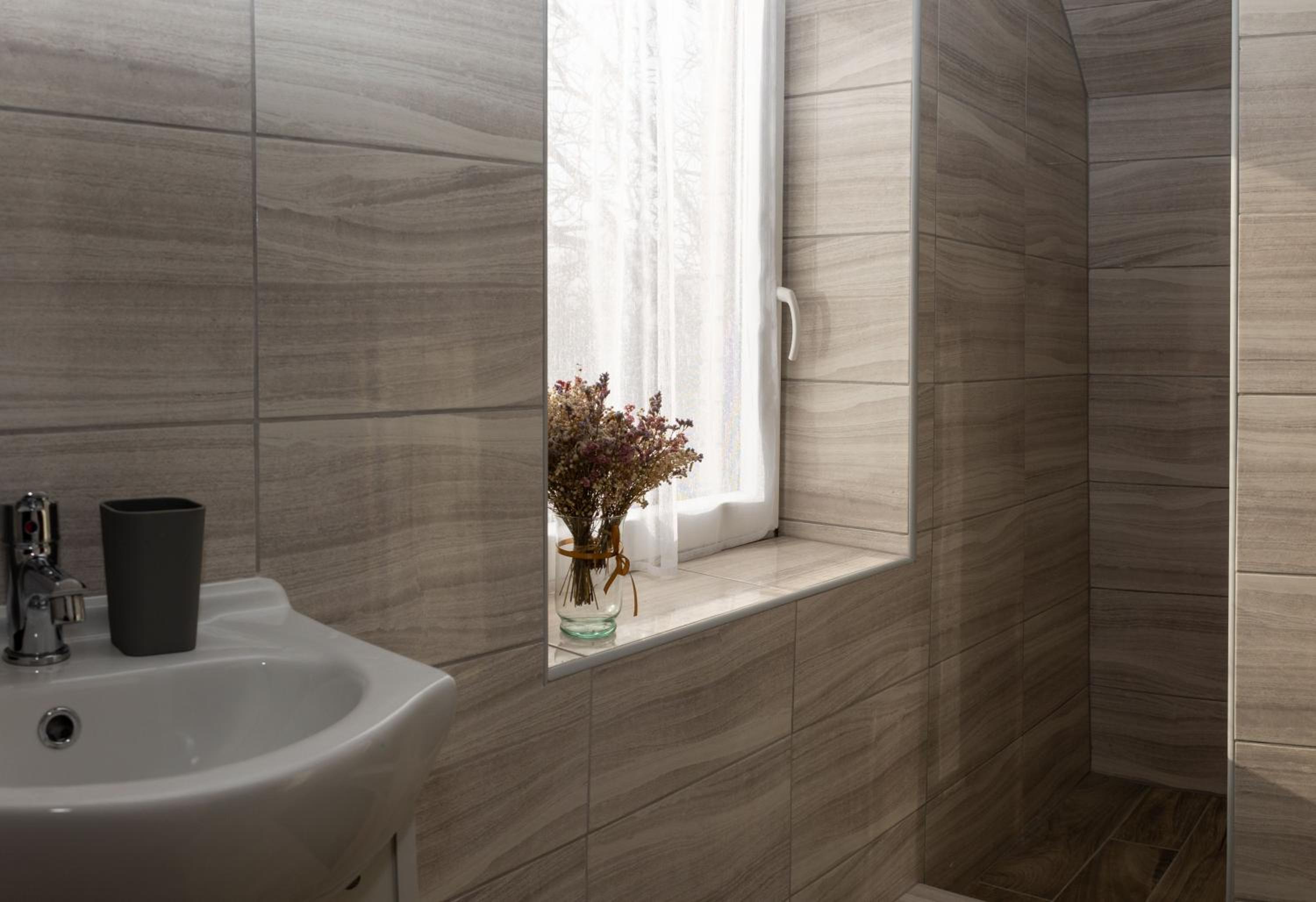 Triple Room with Bathroom - Photo 3