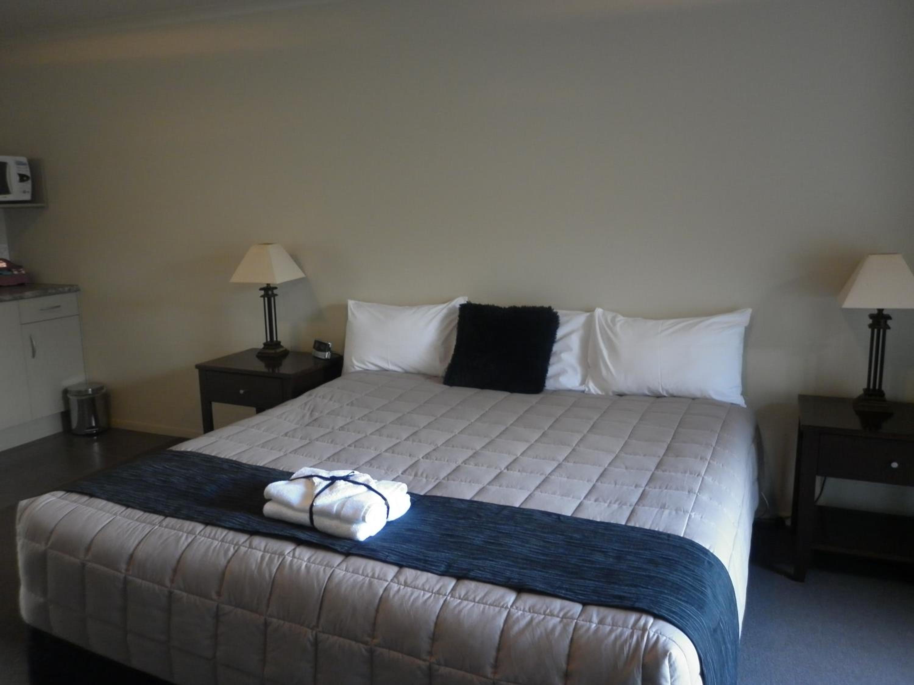 Executive Suite with Spa Bath - Photo 11