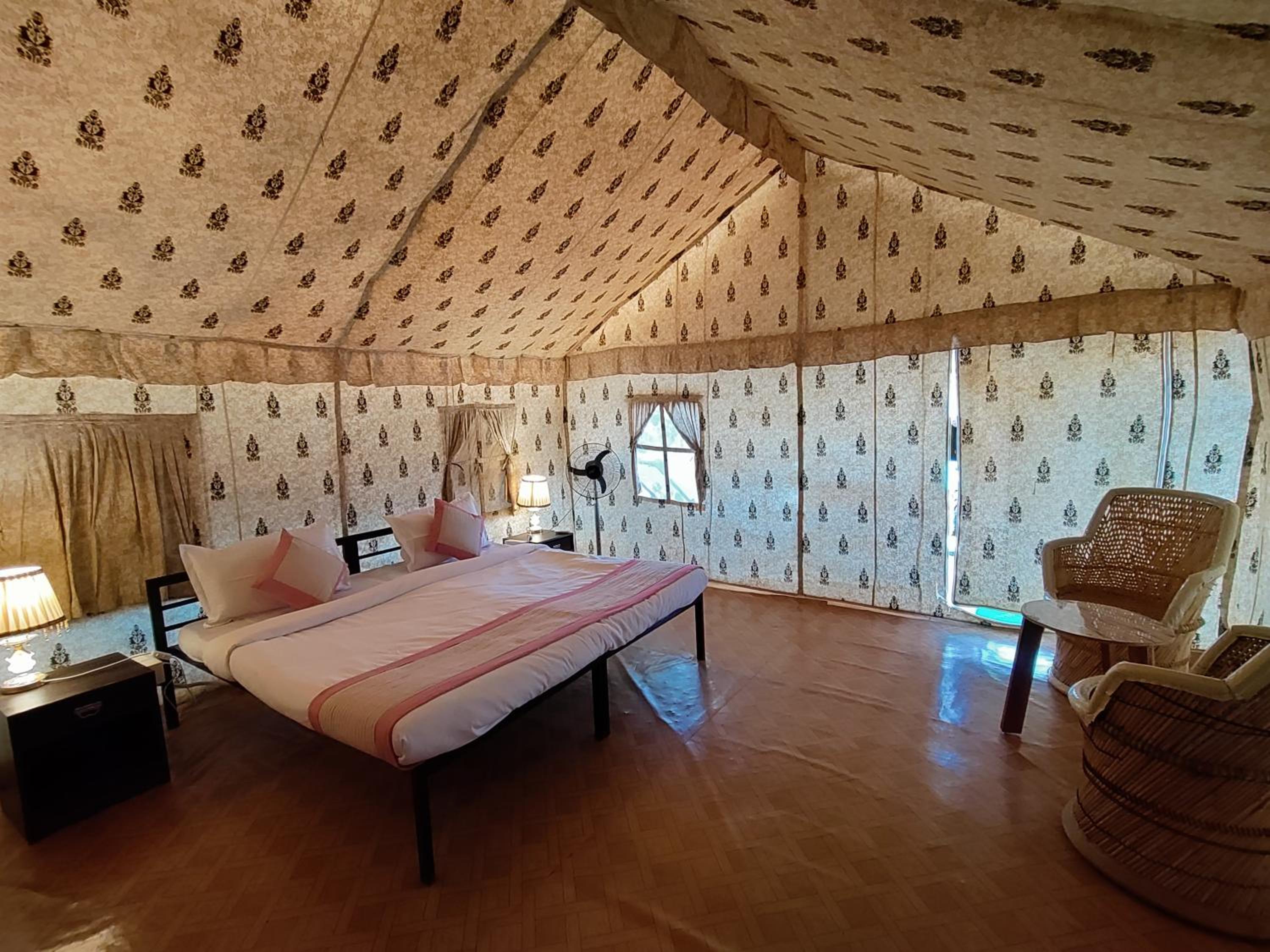 Tent - Photo 1