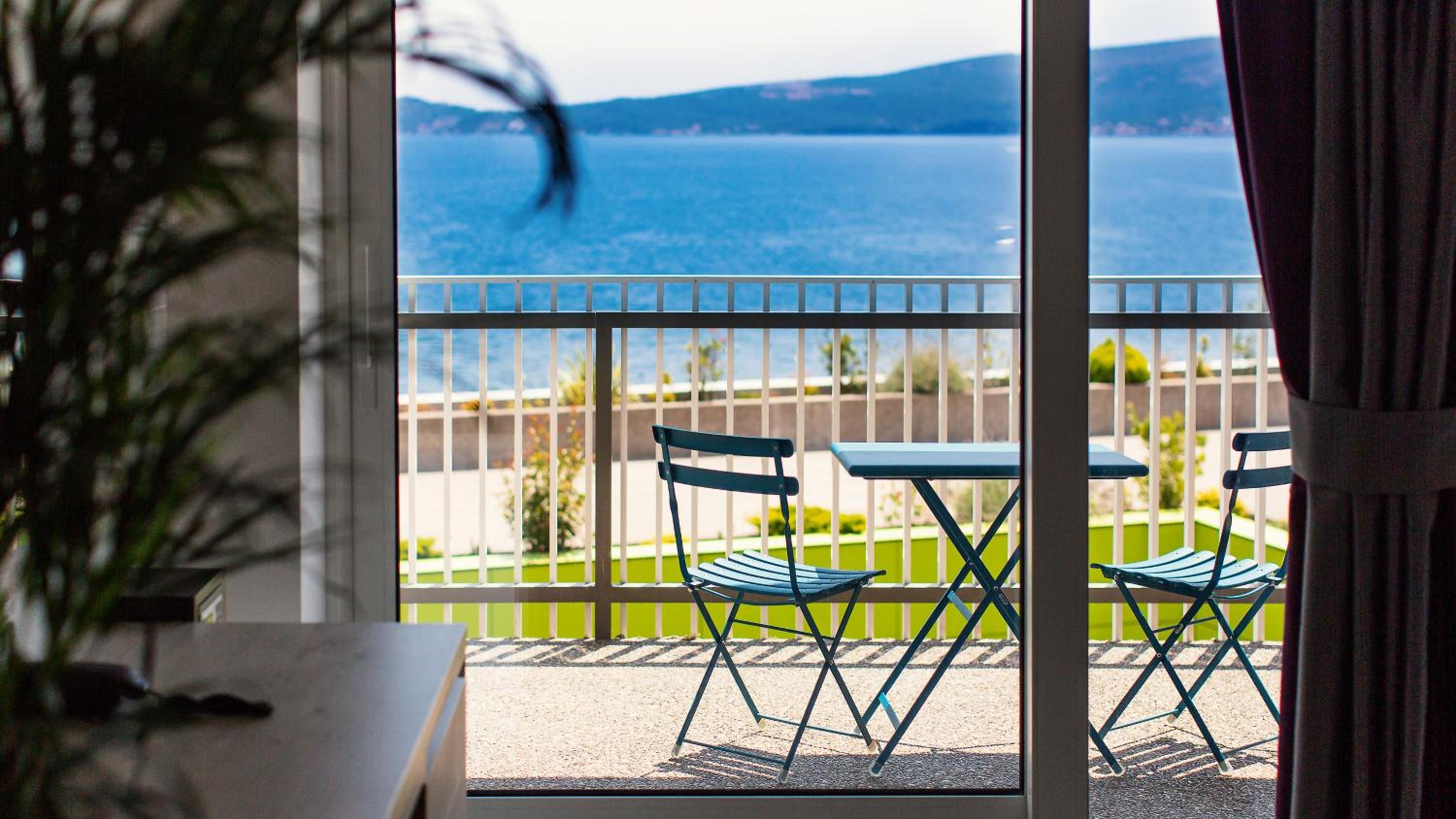 Suite with Balcony and Sea View photo 2