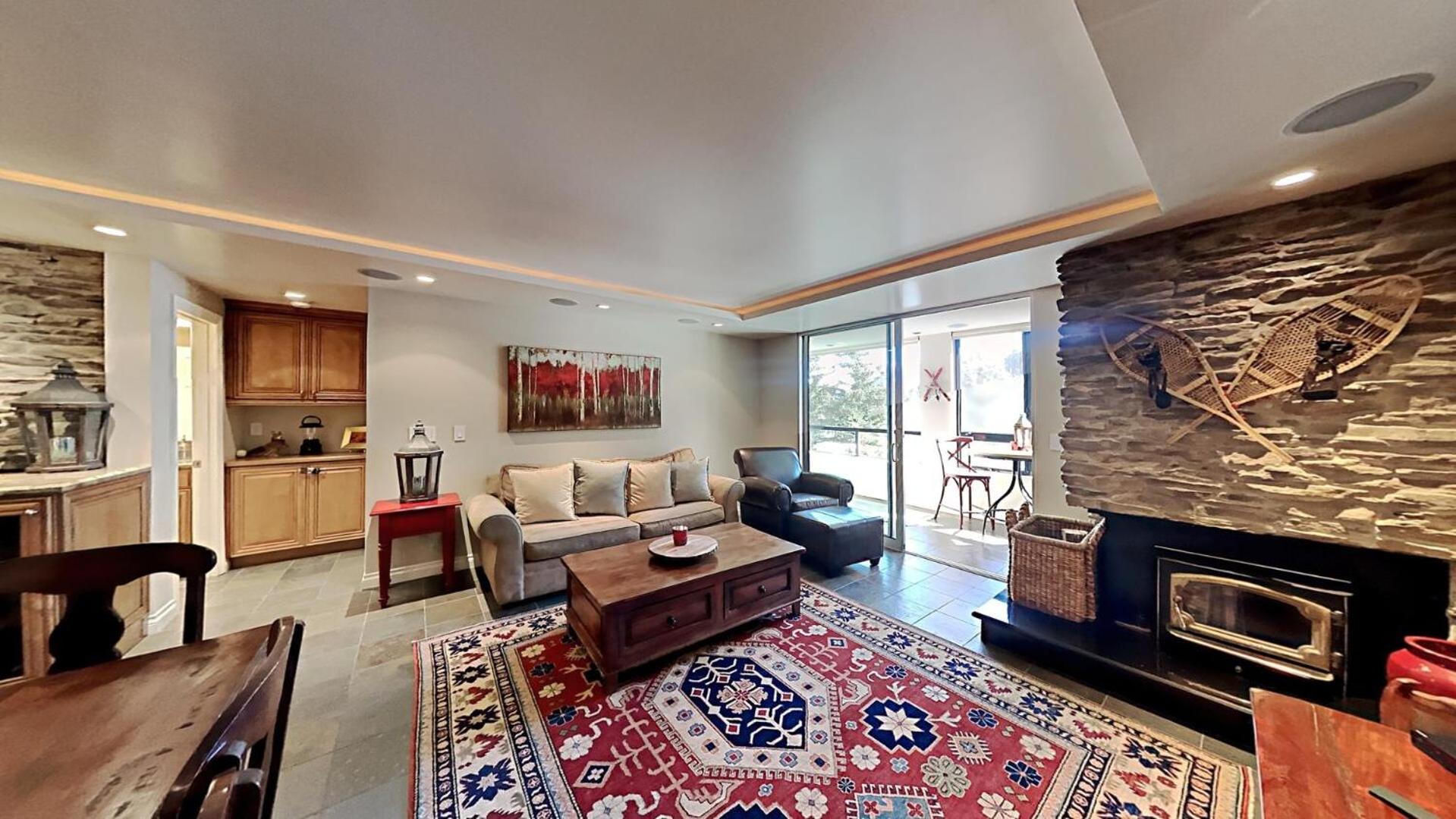 Apartment With Mountain View photo 1