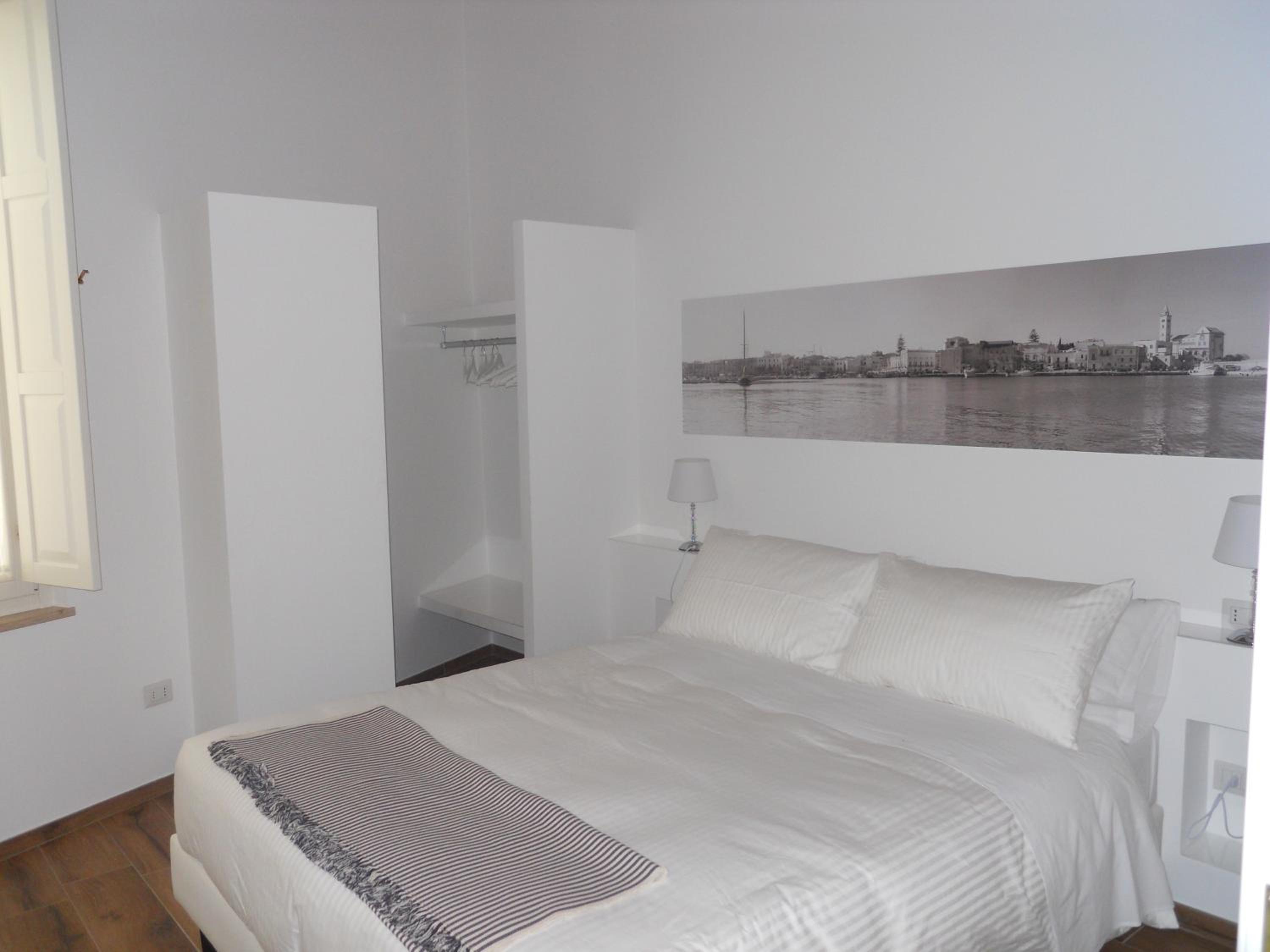 Double Room - Photo 2