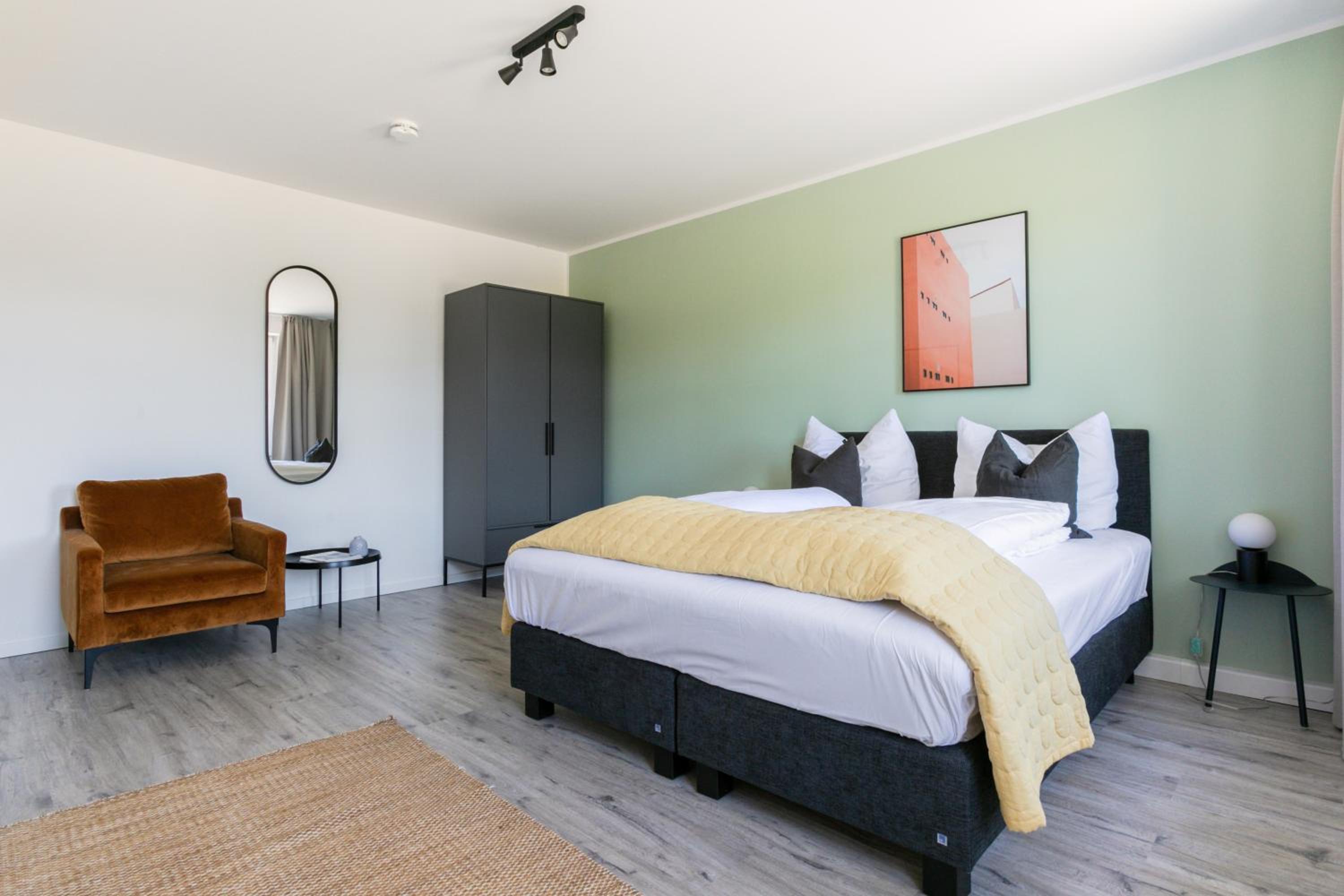 One-Bedroom Suite with Balcony - Photo 1