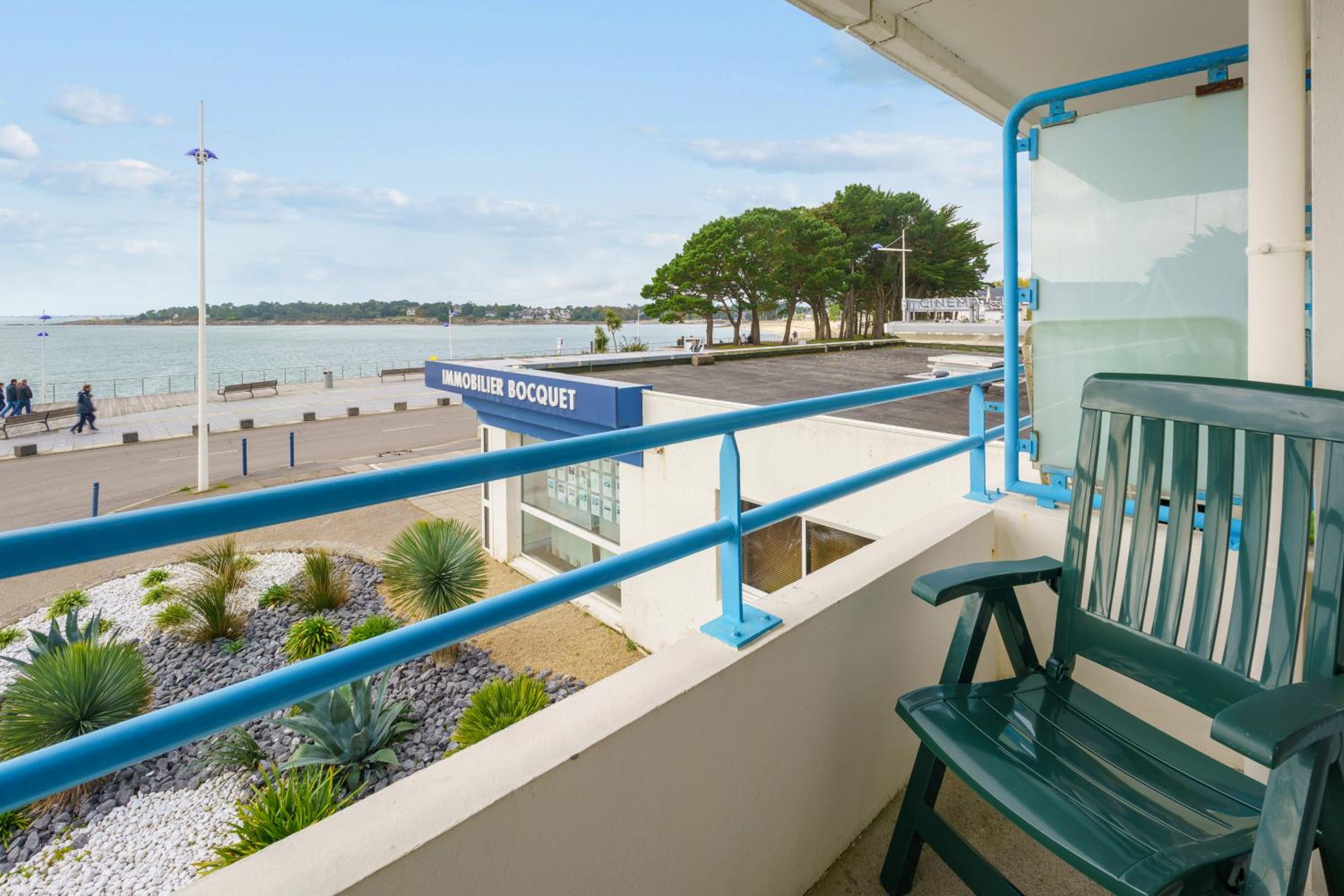 Studio with Sleeping Alcove and  Balcony (4 Peoples) - Sea View photo 3