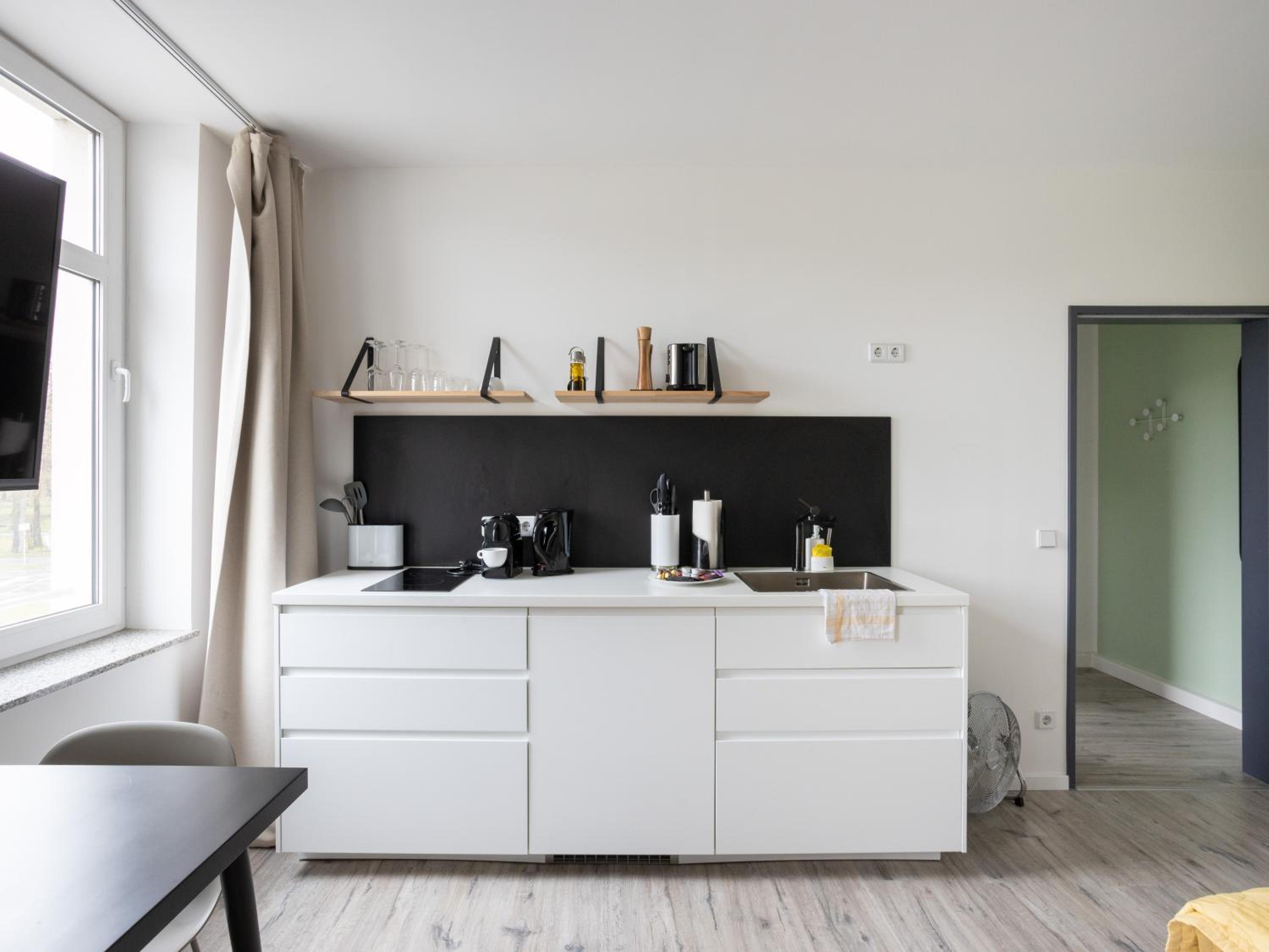 Suite with Bathtub - Photo 5