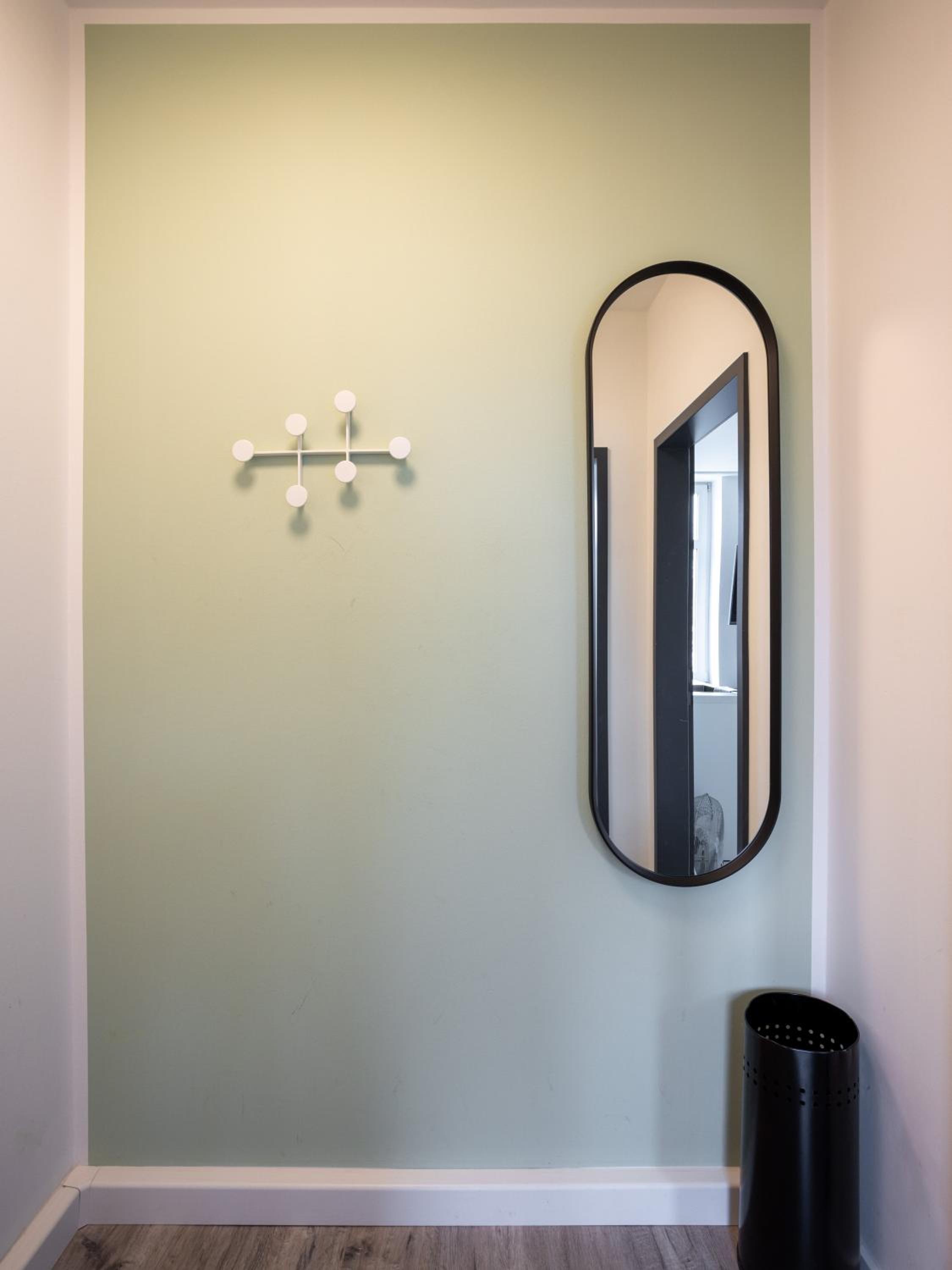 Suite with Bathtub - Photo 3