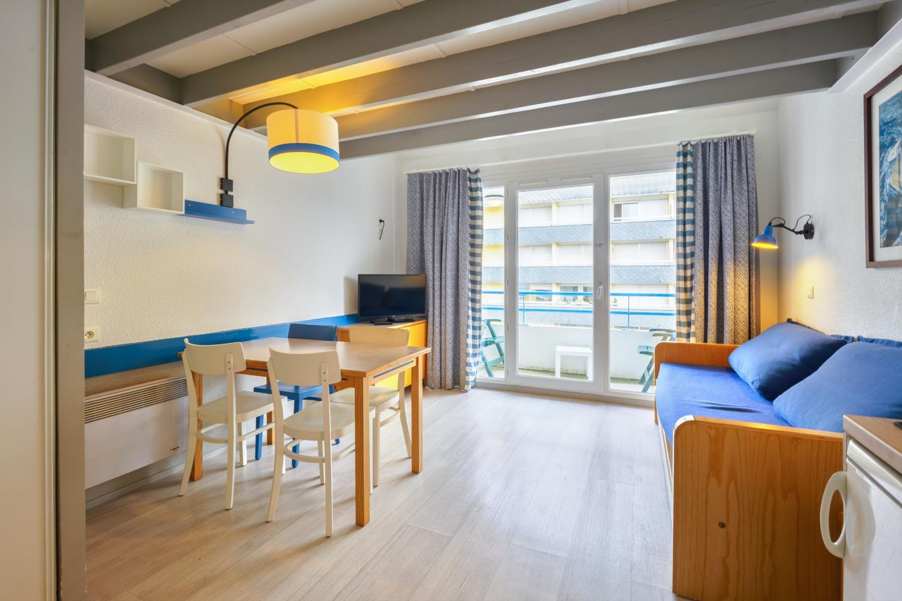 One-Bedroom Duplex Apartment with Balcony (4 People) photo 1