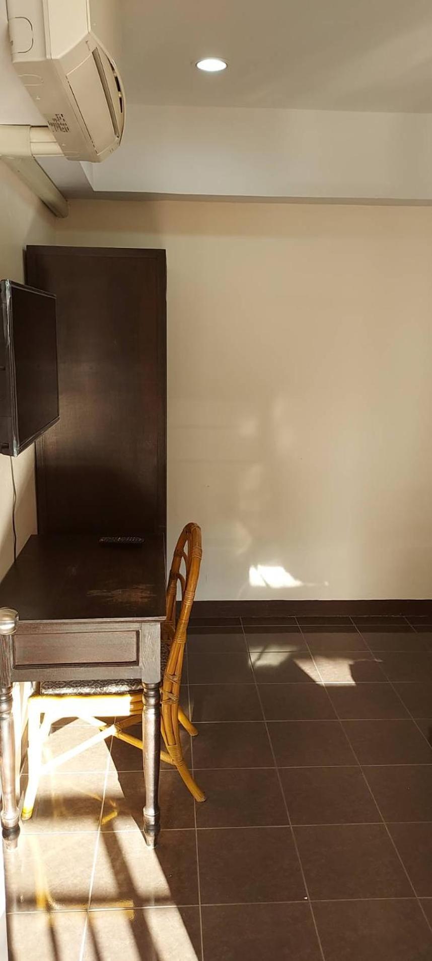 Standard Twin Room - Photo 1