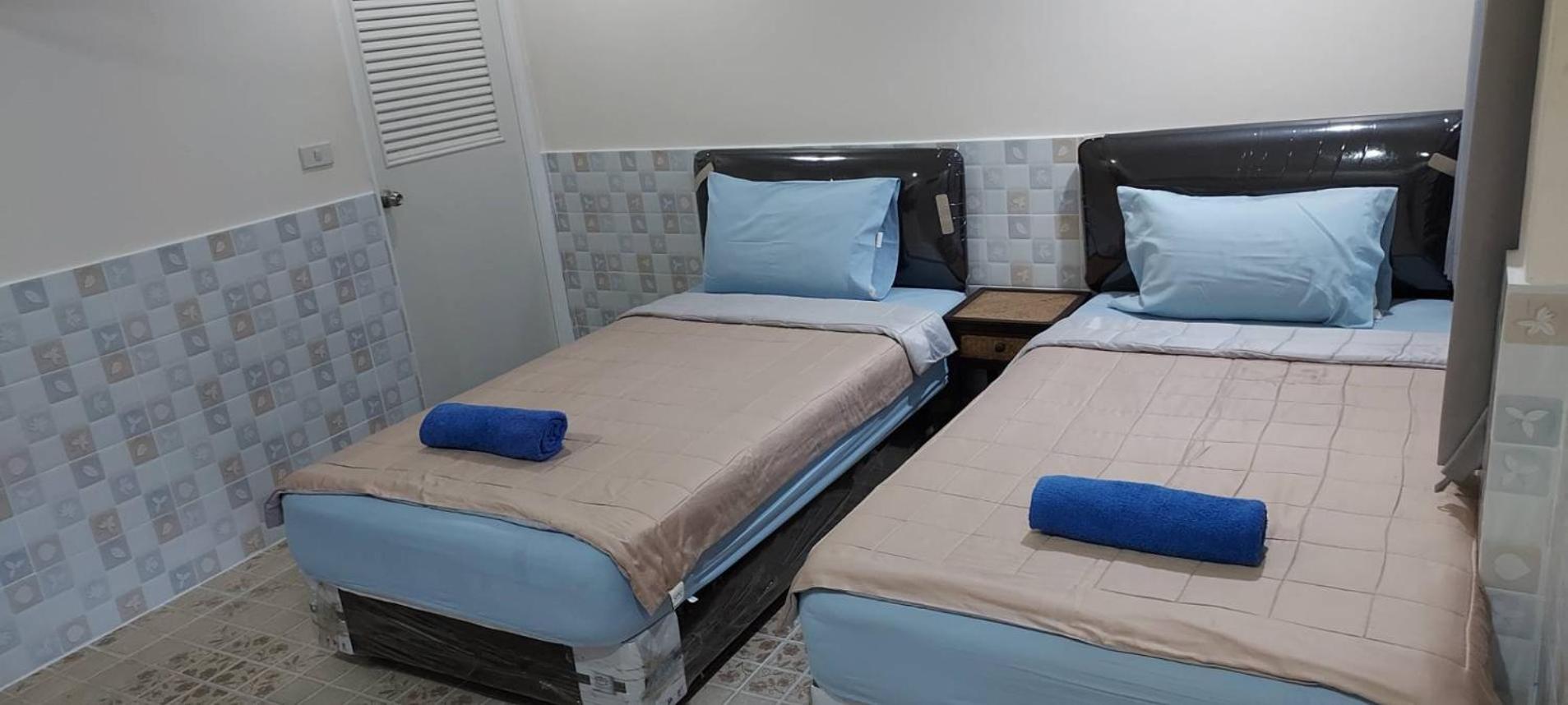 Economy Twin Room - Photo 5