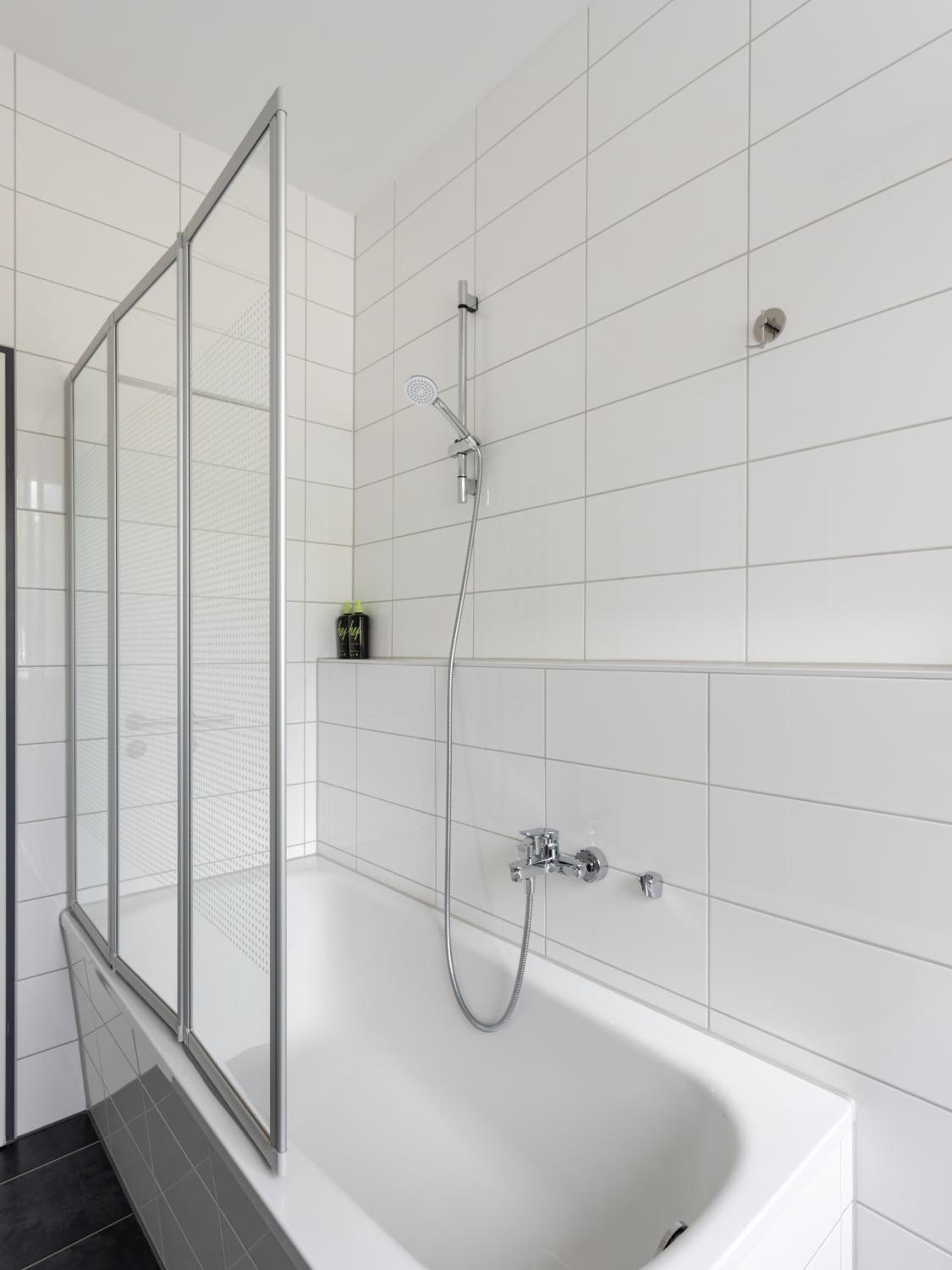 One-Bedroom Suite with terrace (ground floor) - Photo 5