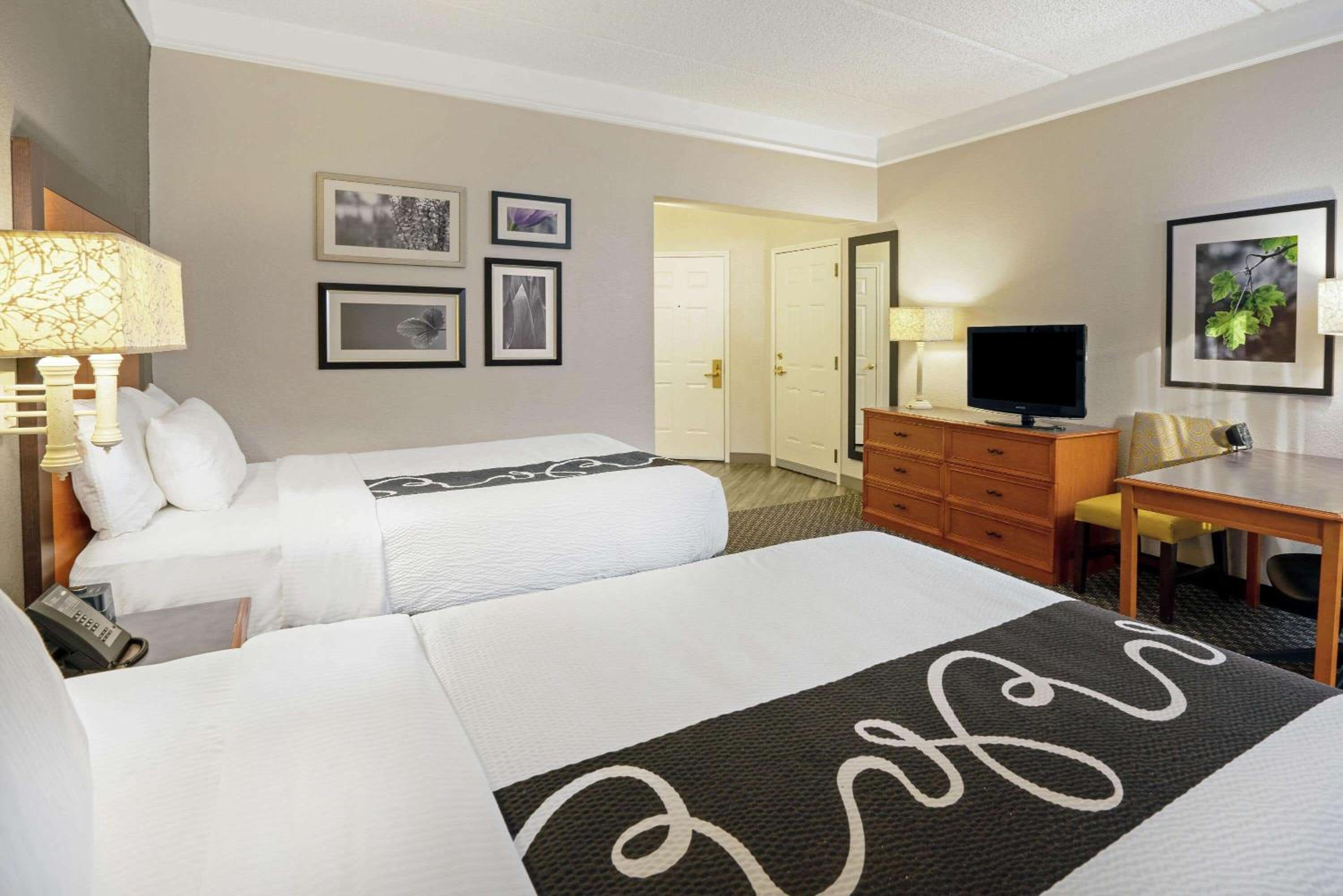 Double Room with Two Double Beds - Non-Smoking - Photo 1