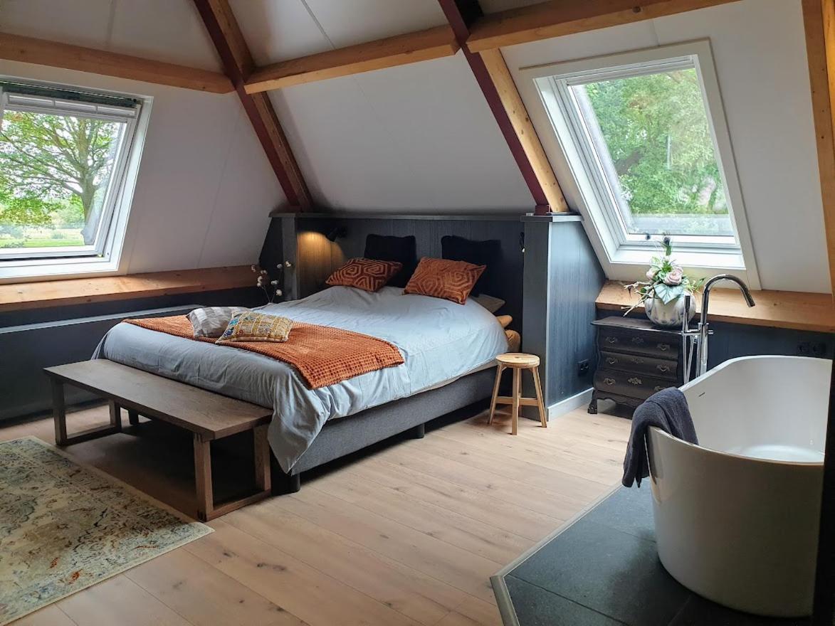 Deluxe Double Room with Bath photo 1