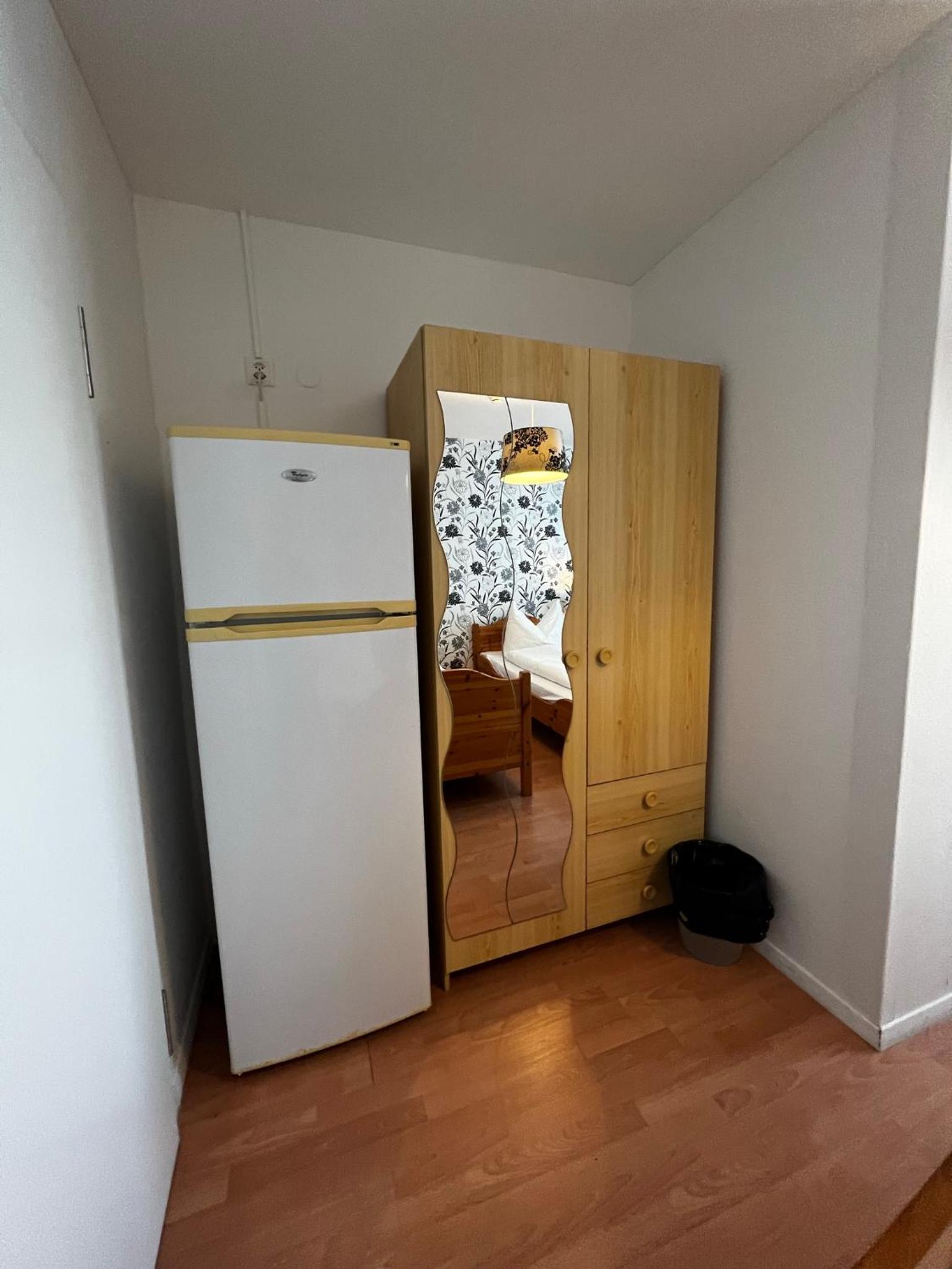 Budget Twin Room photo 2