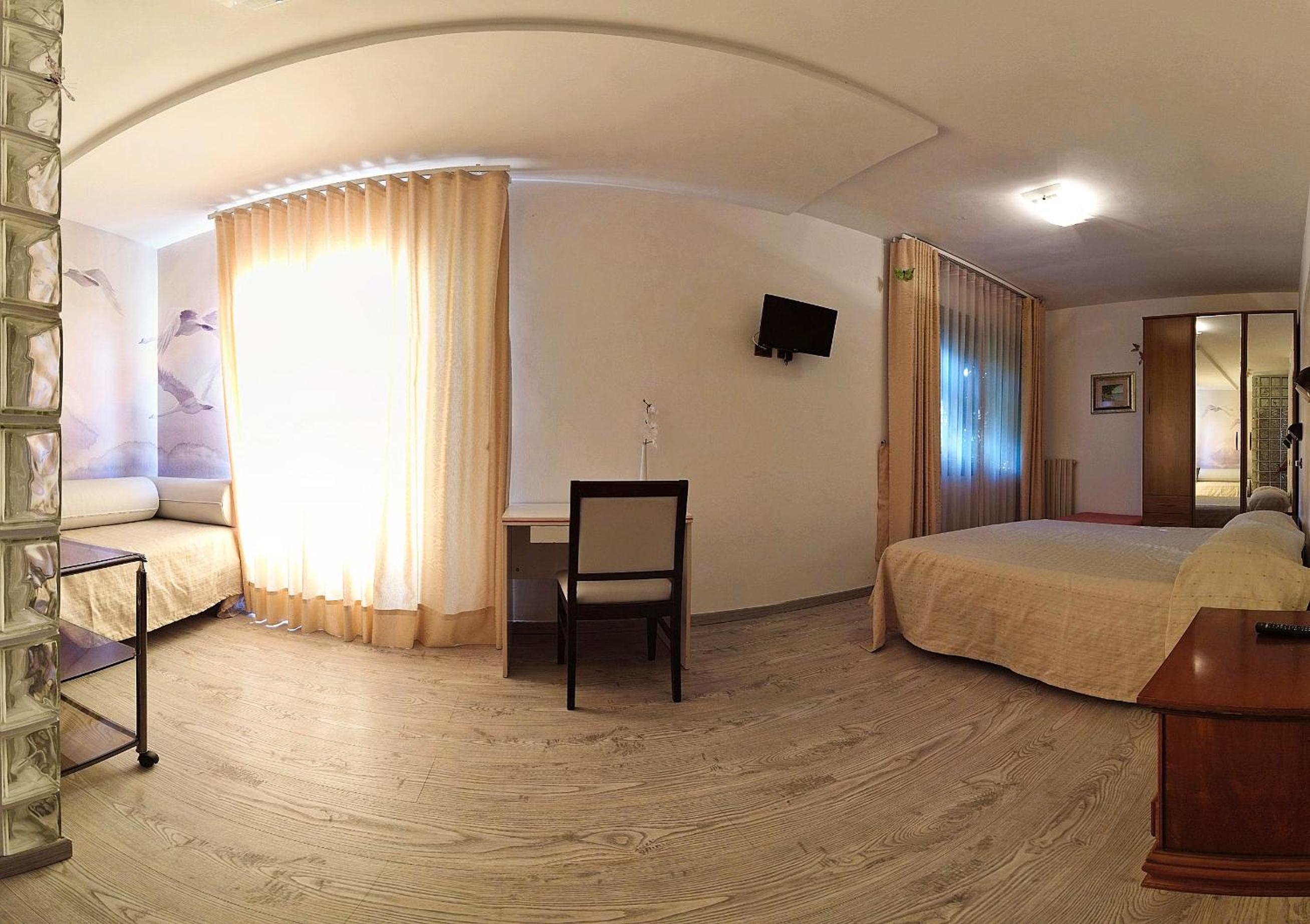 Triple Room - Photo 7