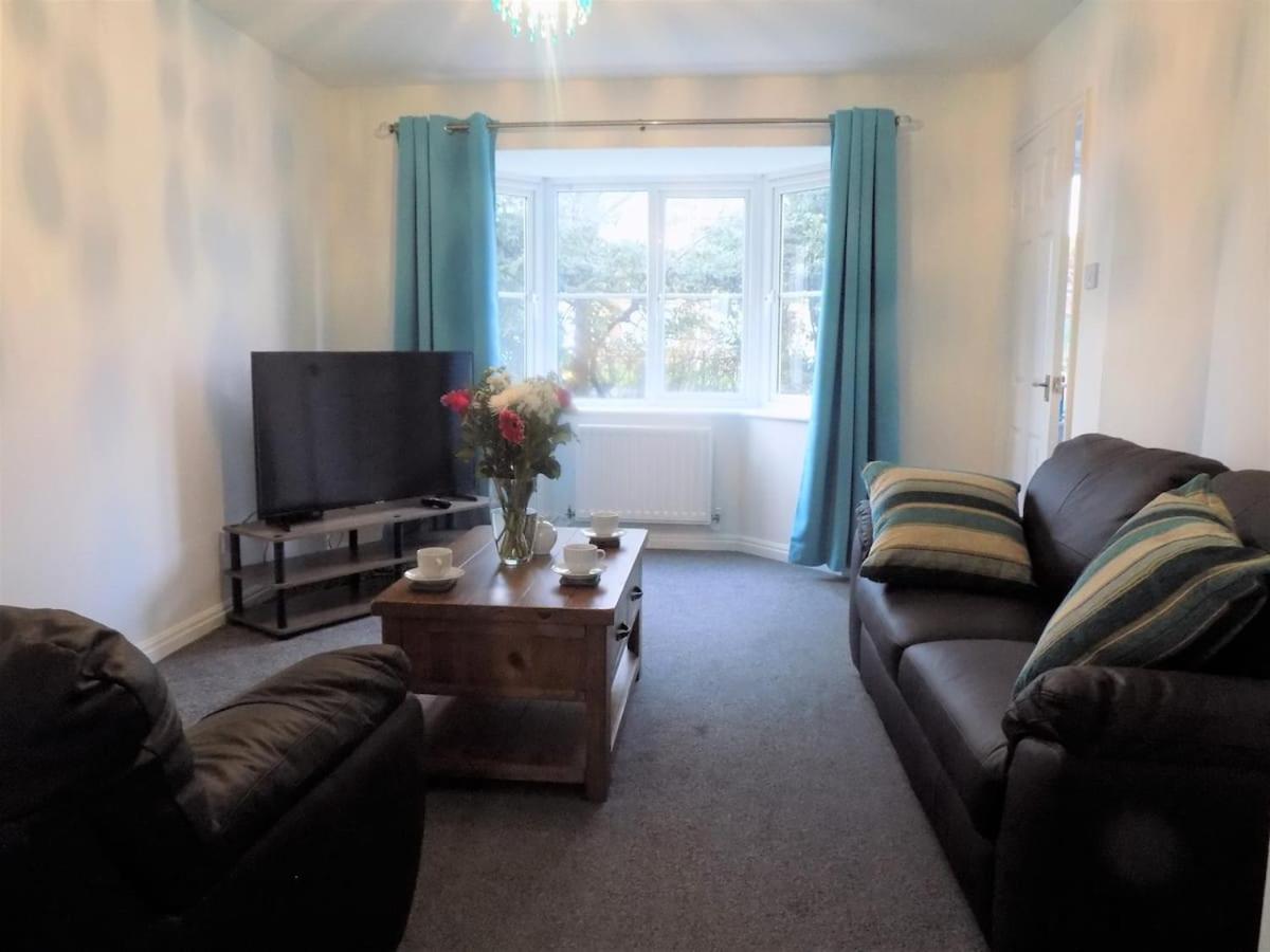 Three-Bedroom House photo 1