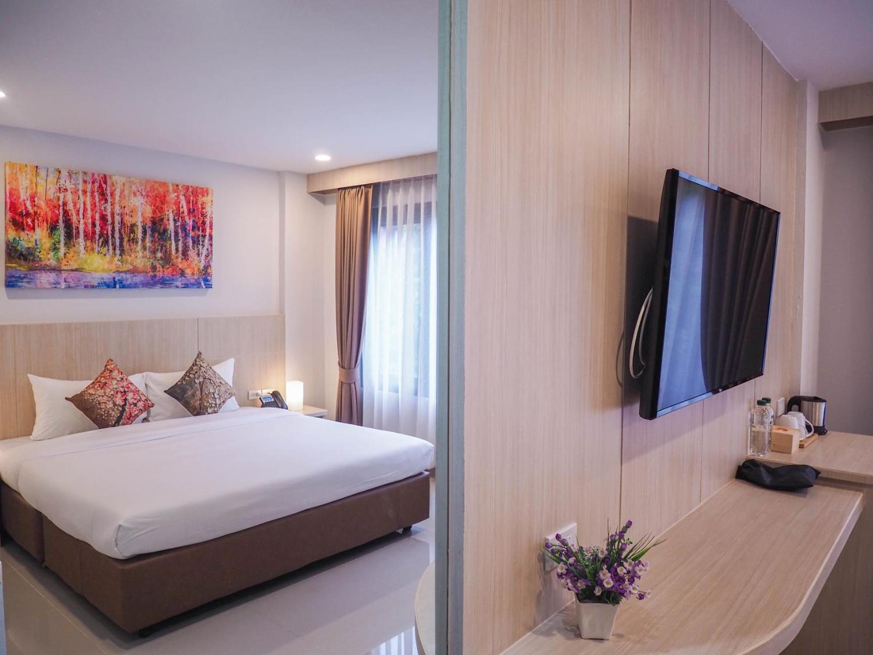 Superior King Room - Photo 8