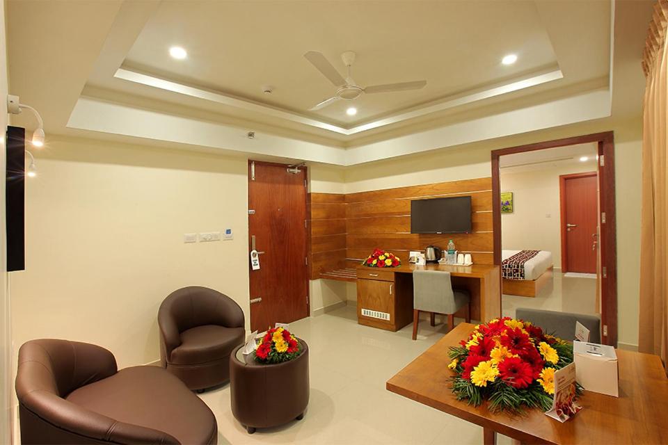 Deluxe King Suite